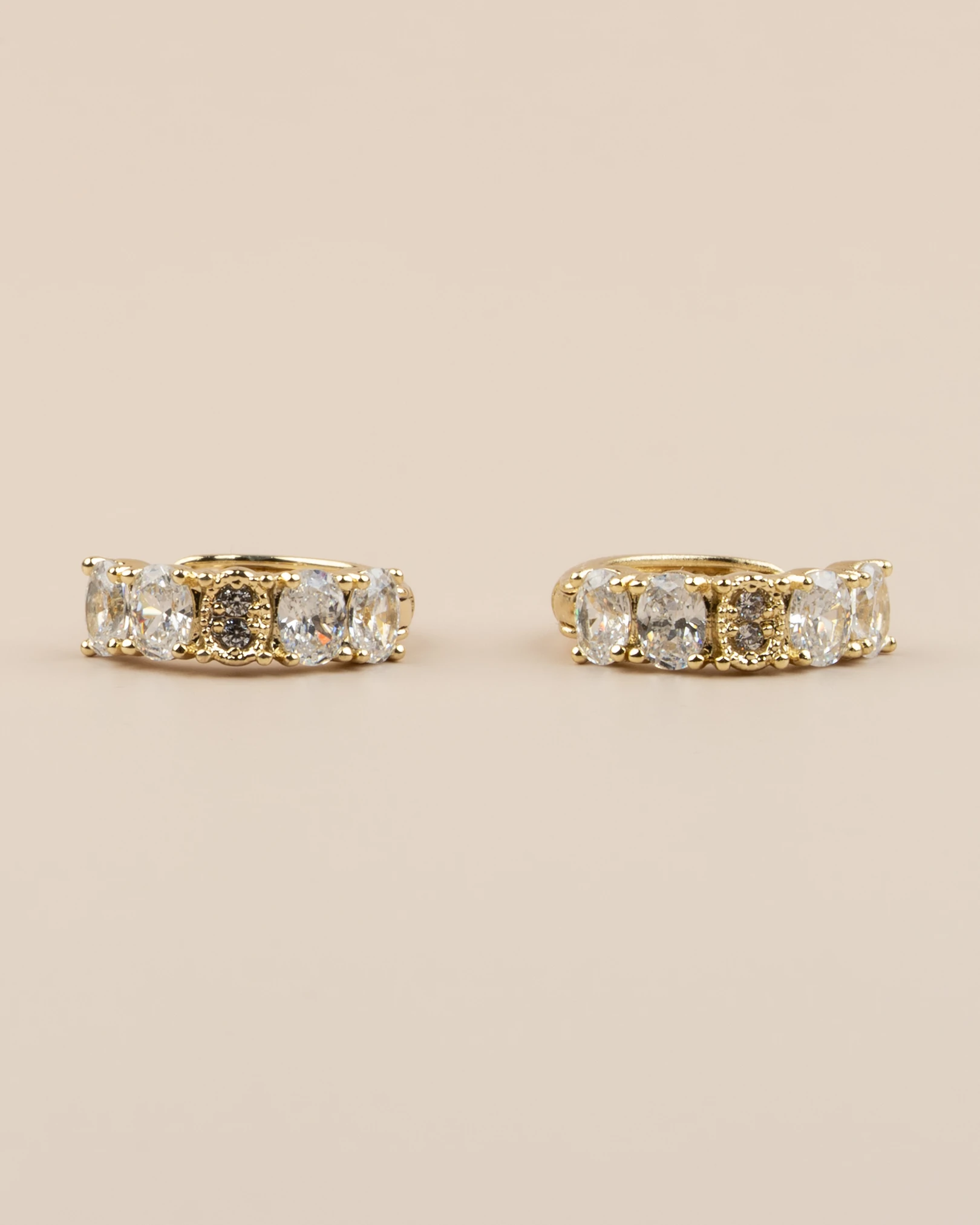 Celvia Minimal Zirkon Taşlı Halka Xuping Küpe