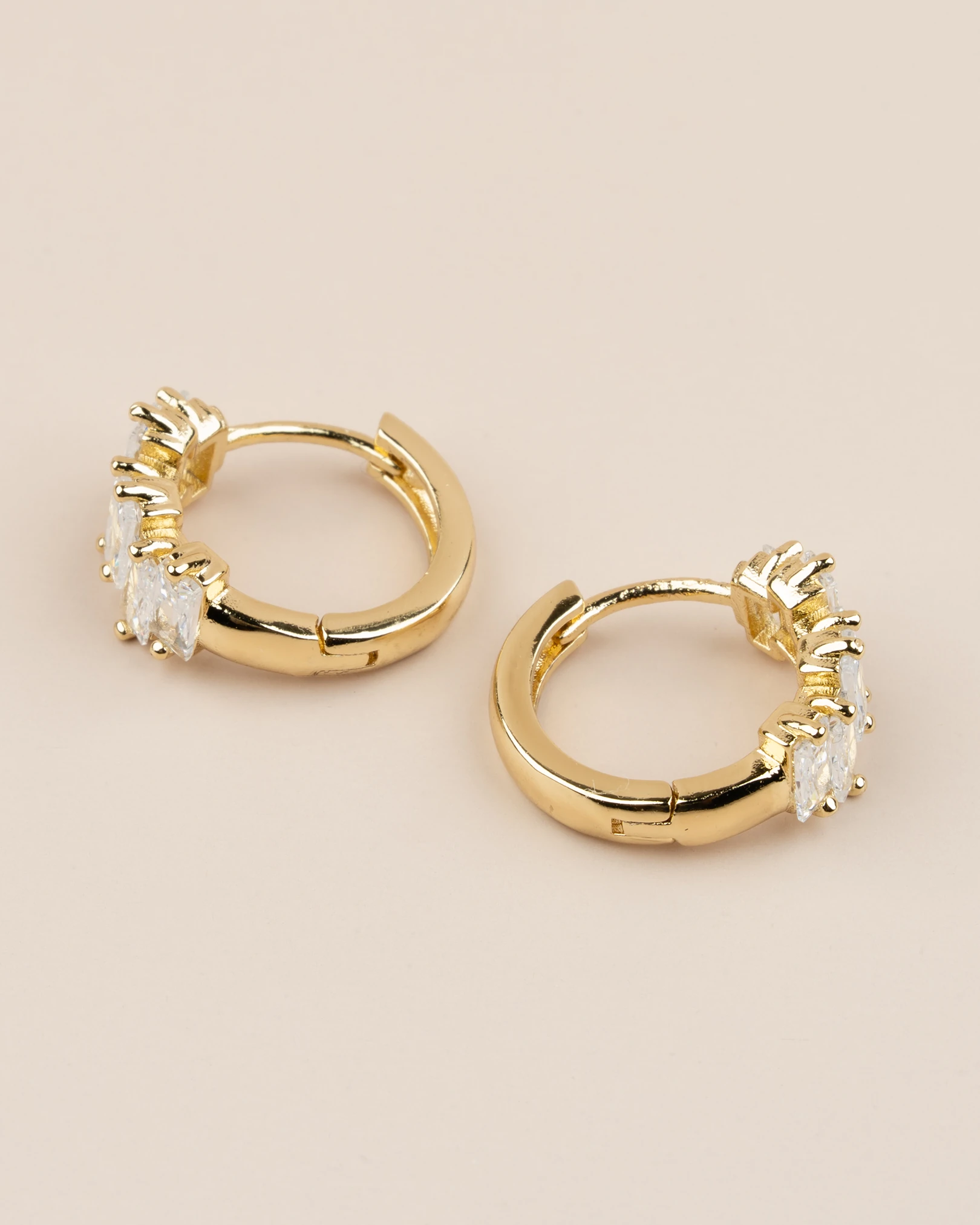 Zyra Baget Taşlı Halka Xuping Küpe