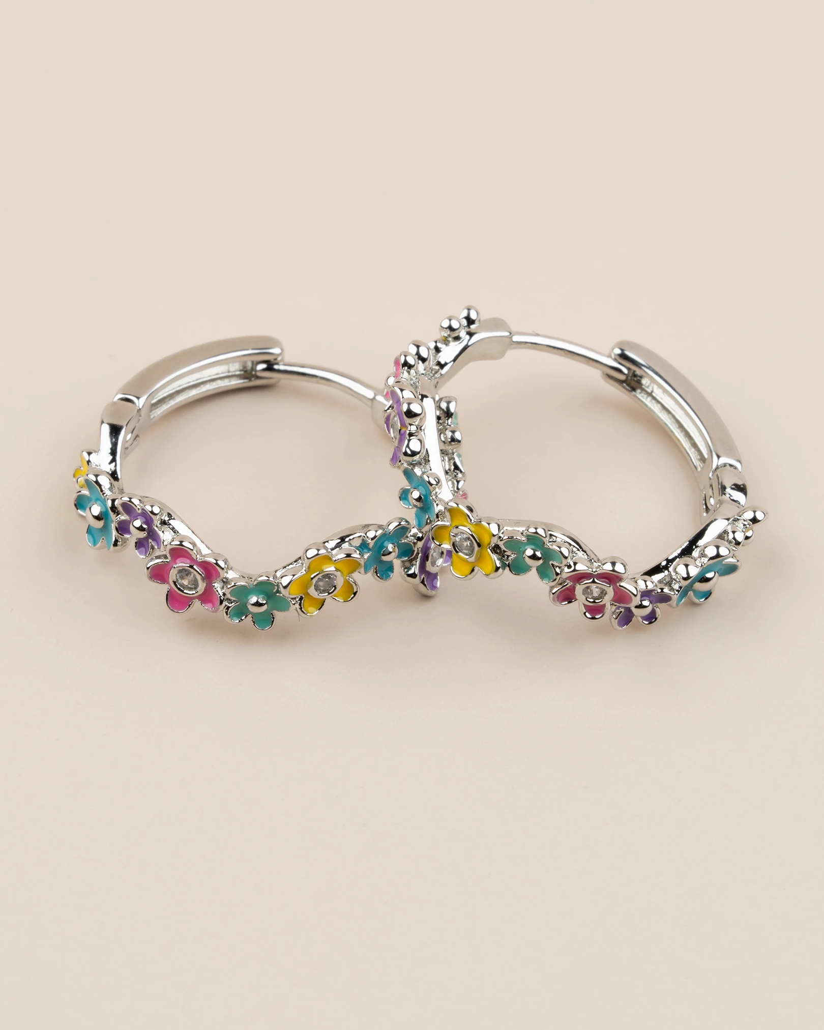 Fioren Mineli Renkli Çiçekli Halka Küpe