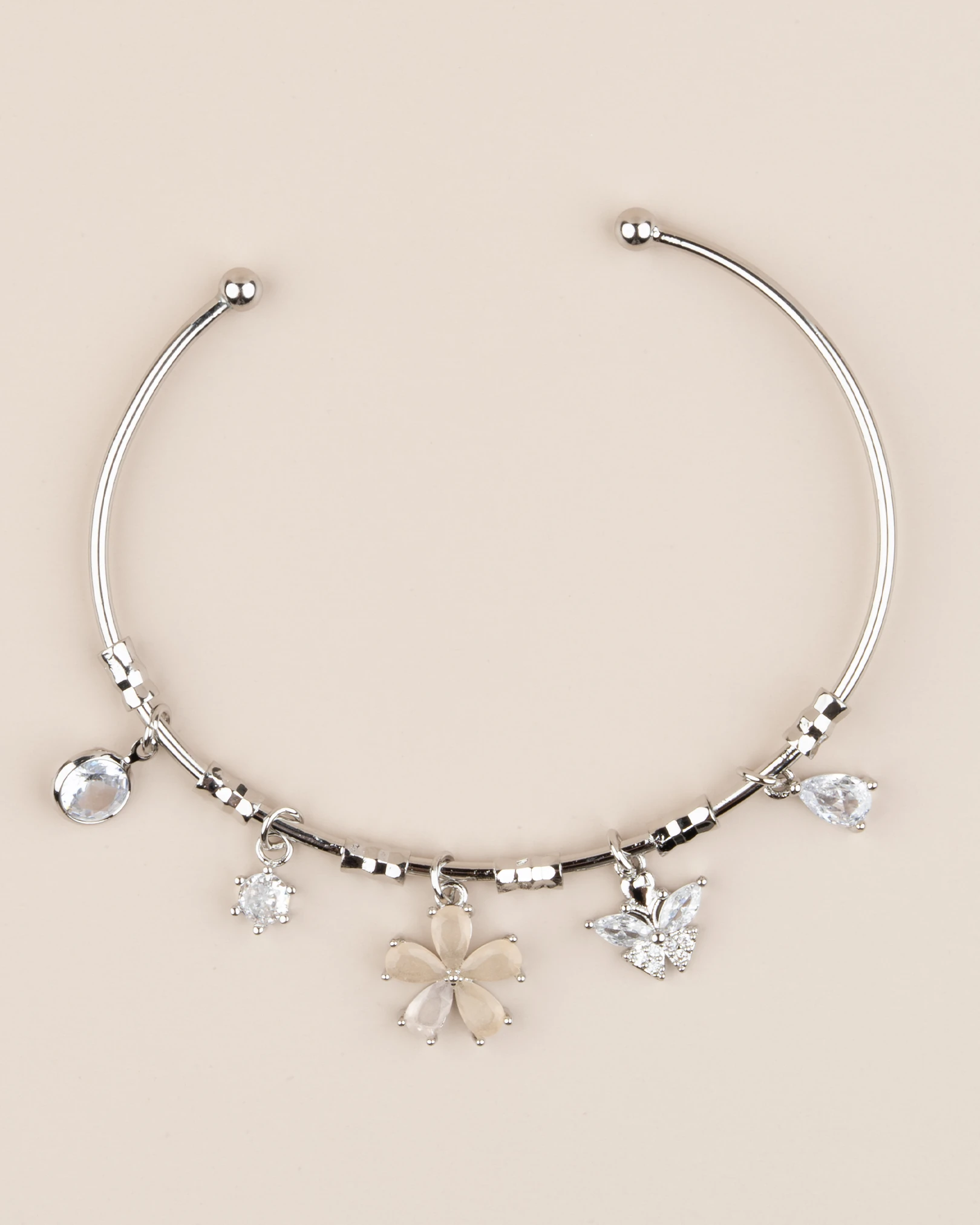 Bloomera Ayarlanabilir Çiçekli Charm Kelepçe Bileklik - Gümüş