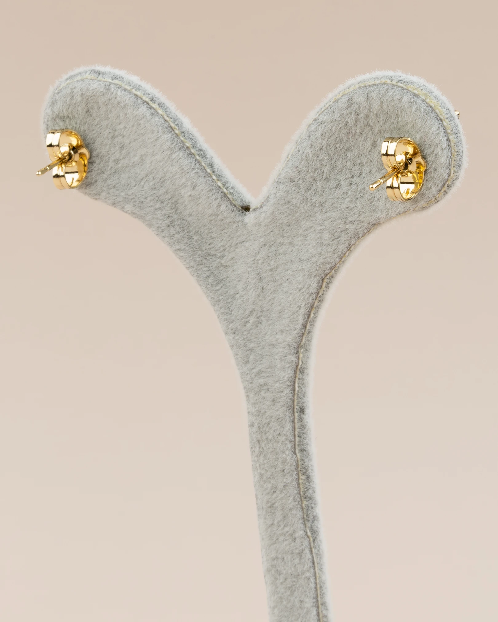 Marilea Minimal Kelebek Xuping Küpe