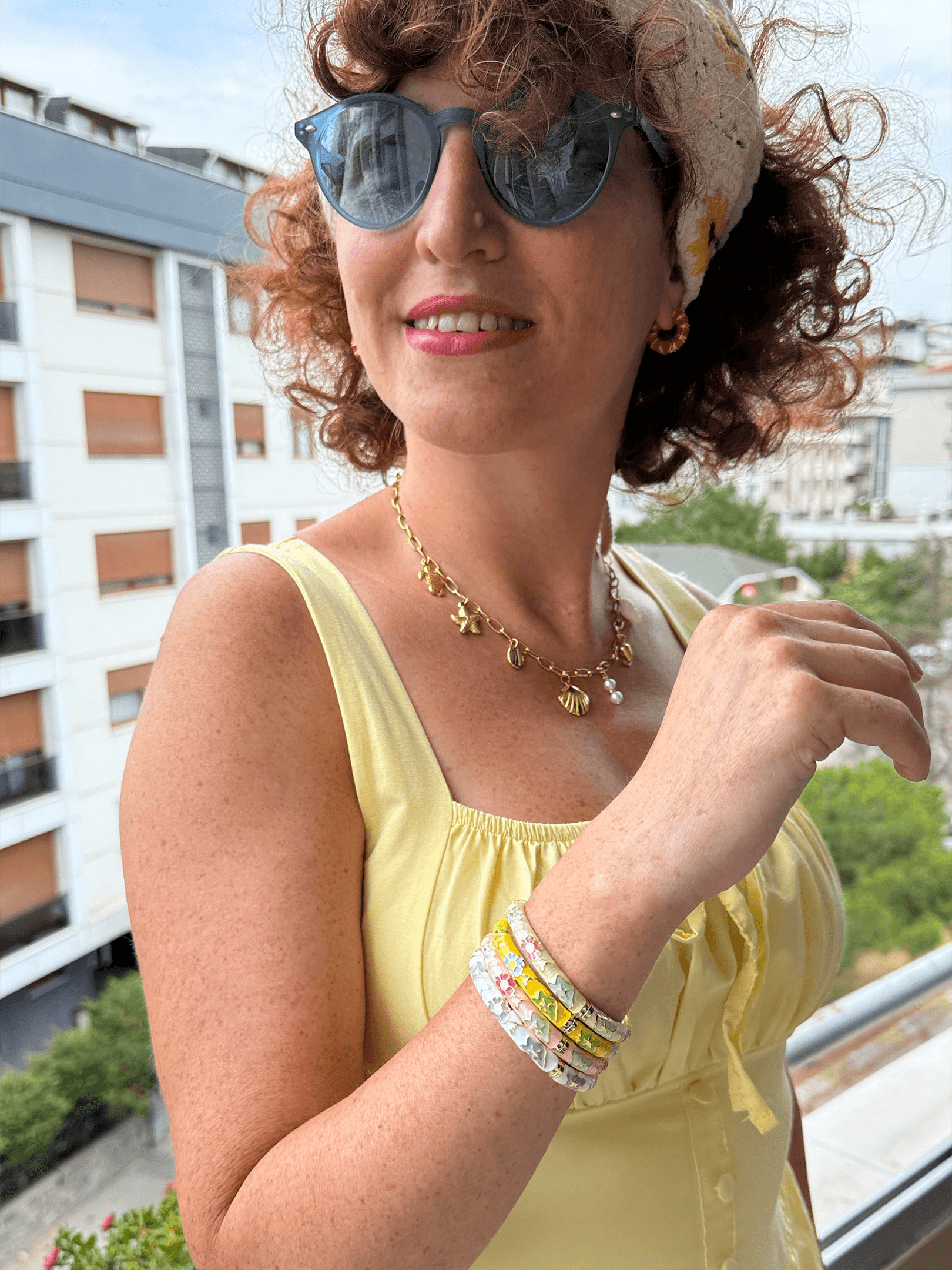 Floravine 14K Altın Kaplama Renkli Çiçek Desenli Mineli Vintage Kelepçe Bileklik - Sarı