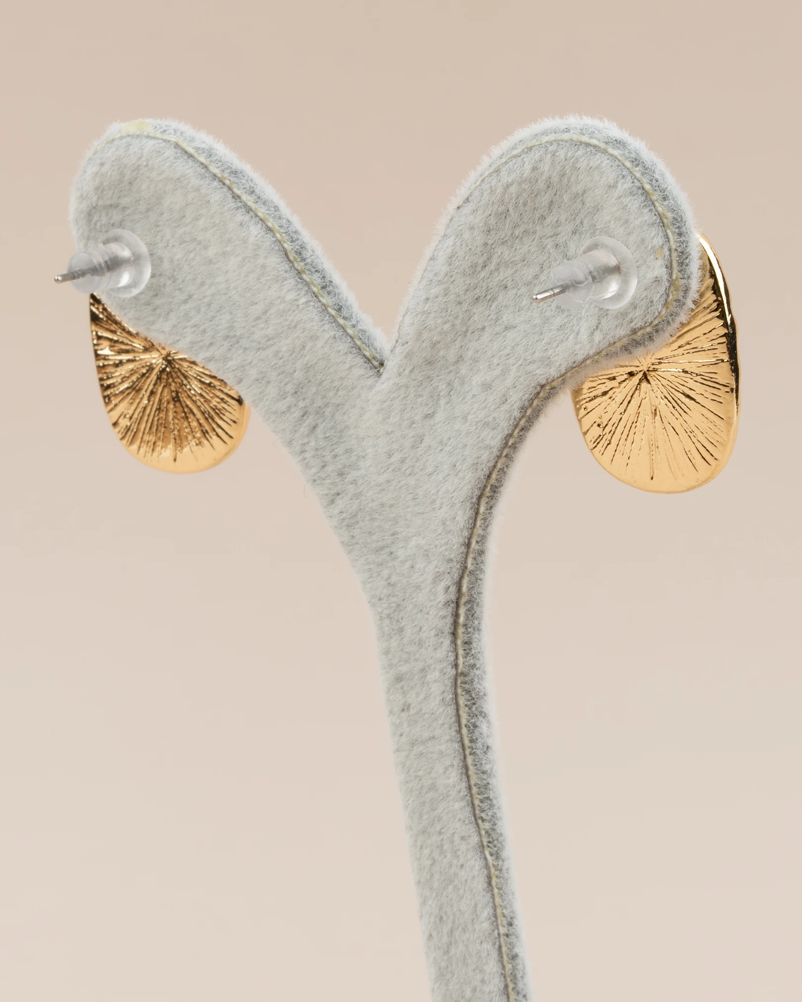 Loriva Lale Motifli İncili Sanat Küpe