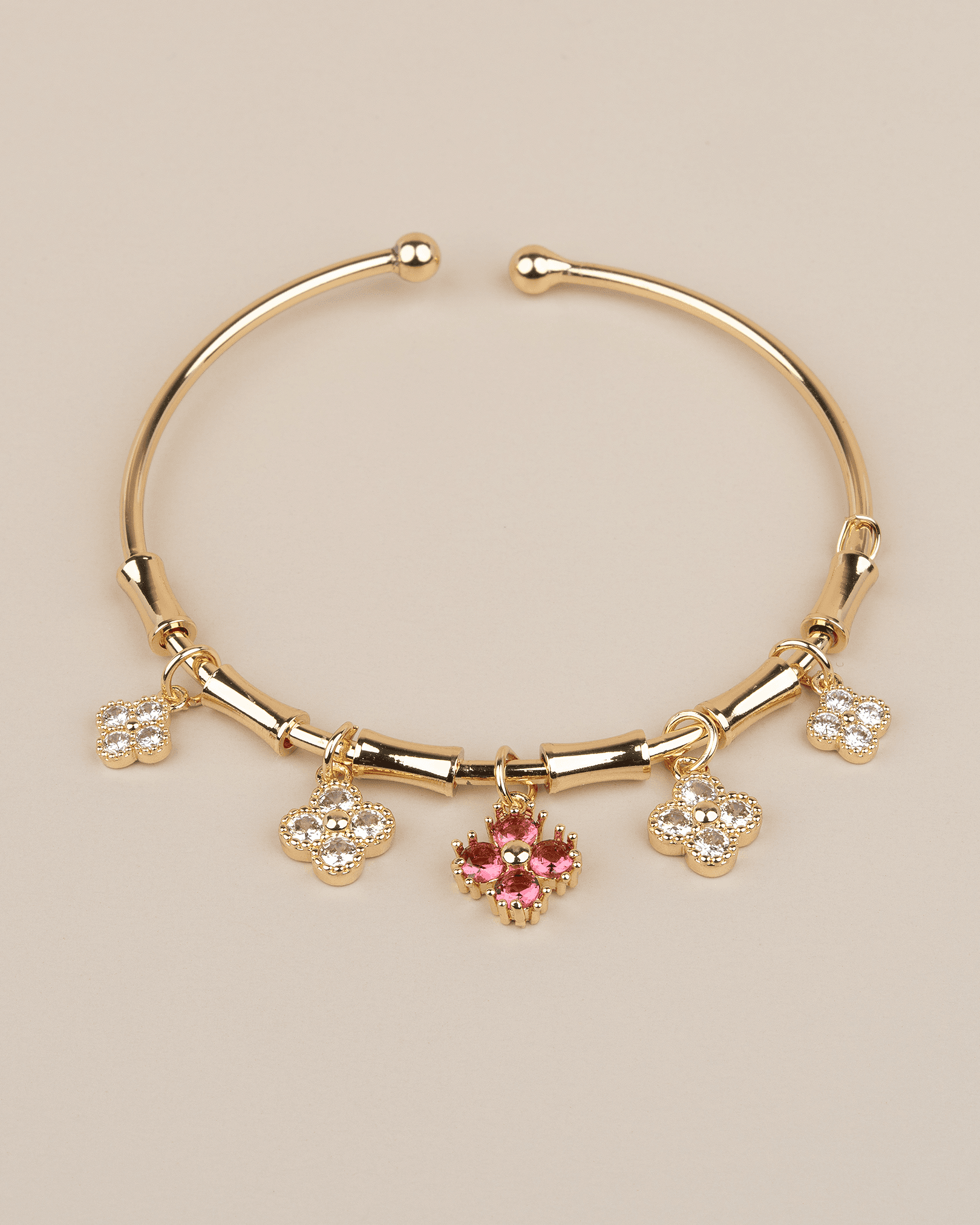 Fiora Ayarlanabilir Pembe Çiçekli Charm Kelepçe Bileklik