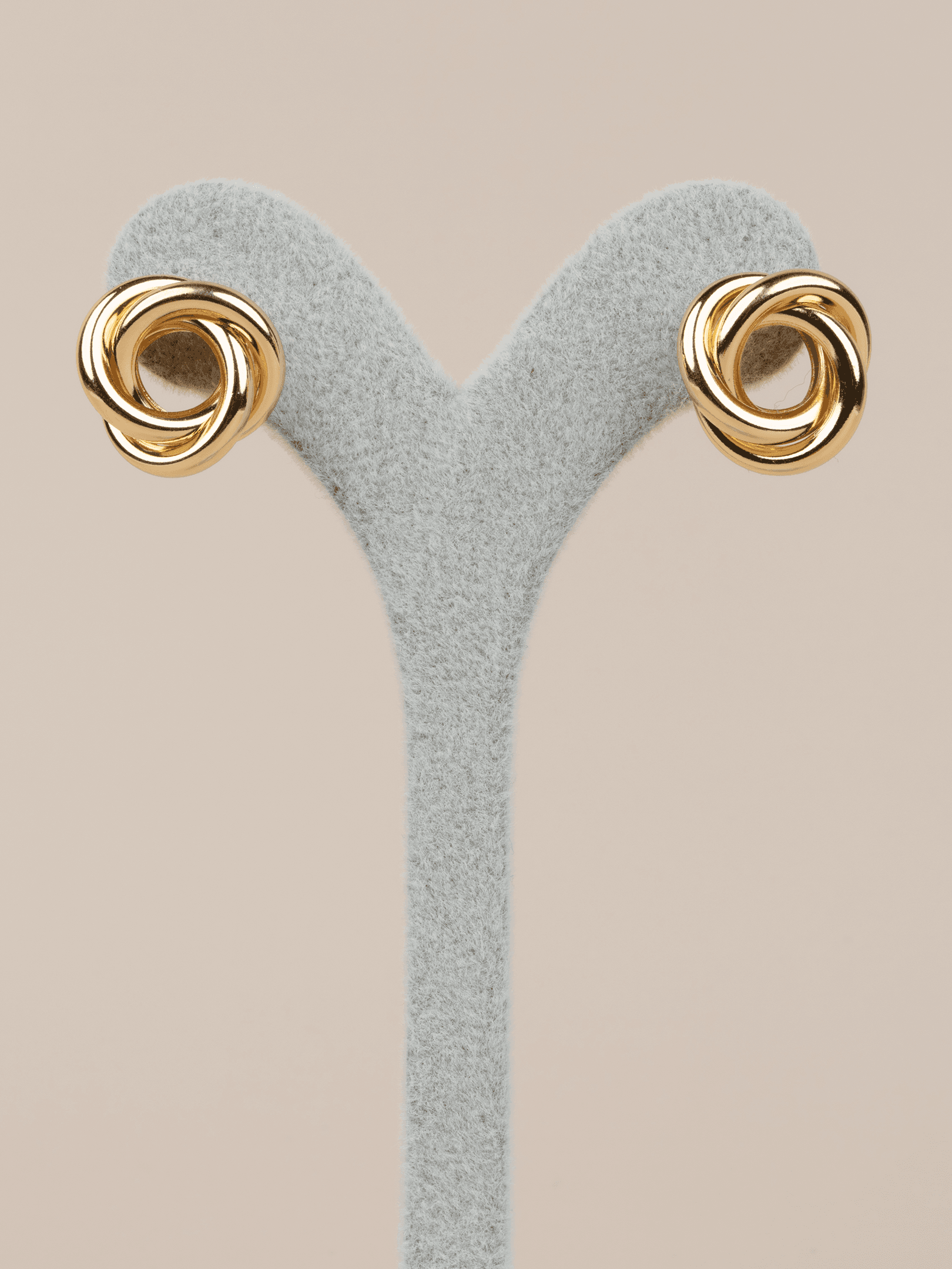 Solévia Minimal İç İçe Geçmiş Sarmal Gold Küpe
