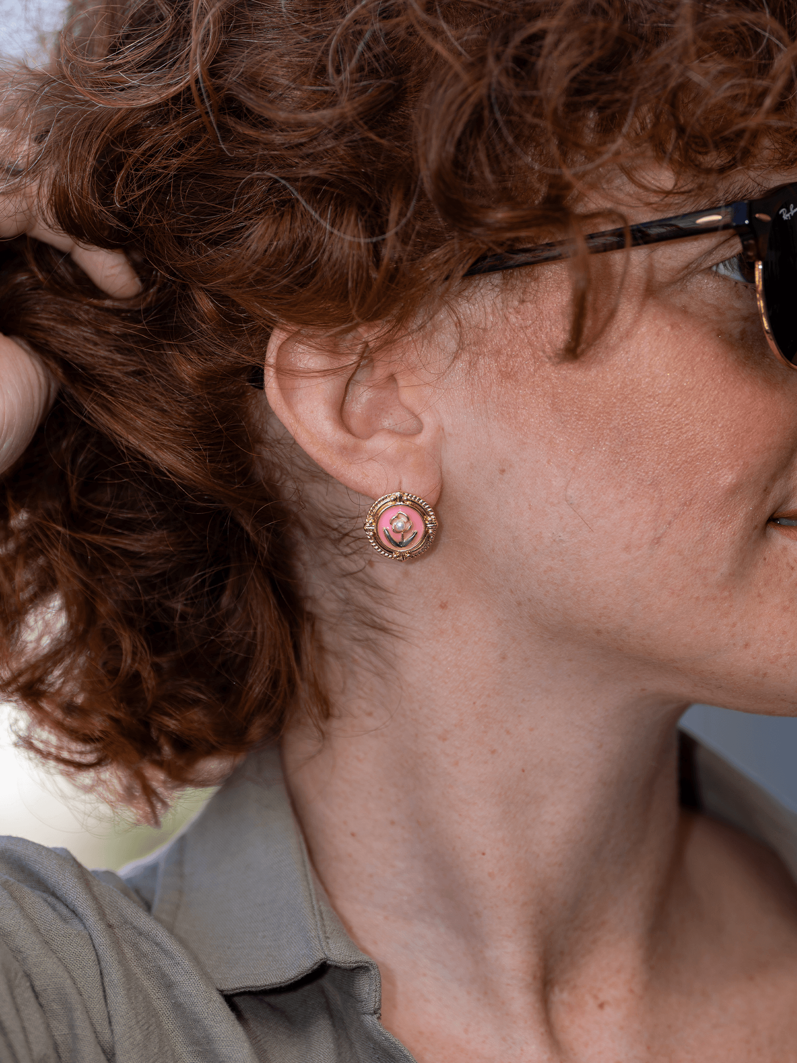 Clémira Mineli Çiçek Motifli İncili Minimal Sanat Küpe - Pembe