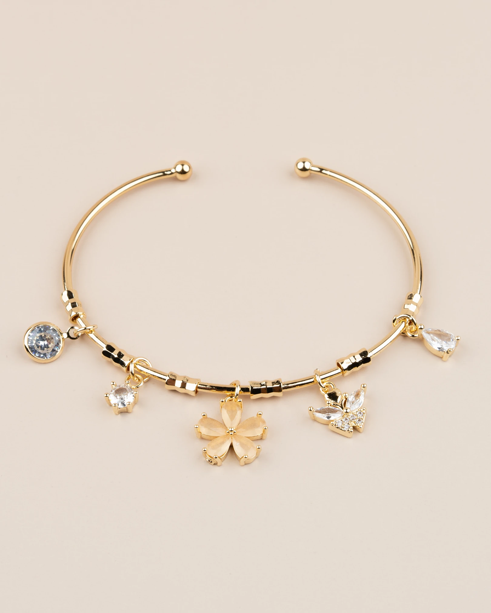 Bloomera Ayarlanabilir Çiçekli Charm Kelepçe Bileklik