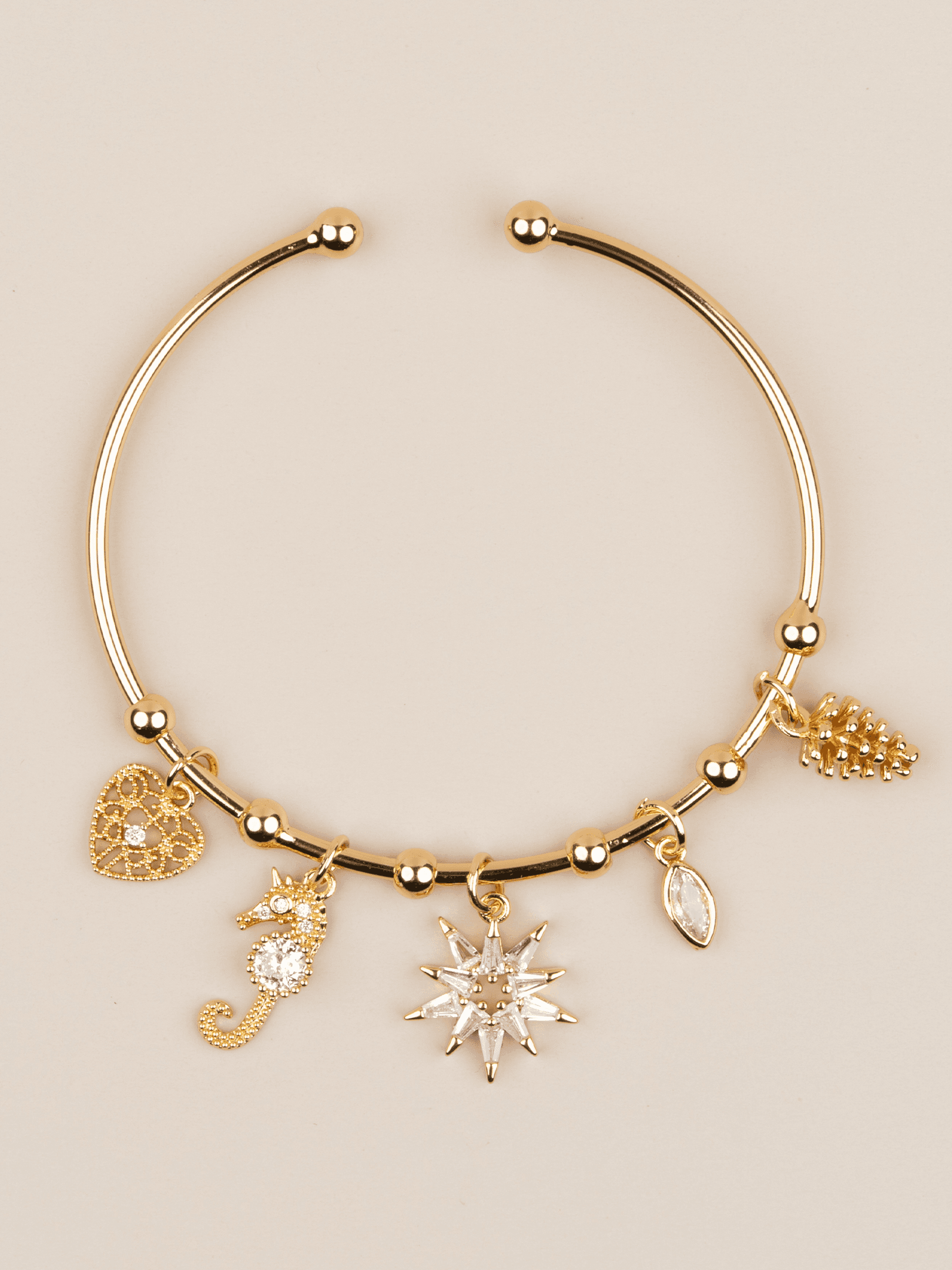Astraviera Ayarlanabilir Yıldız Charm Kelepçe Bileklik - Gold
