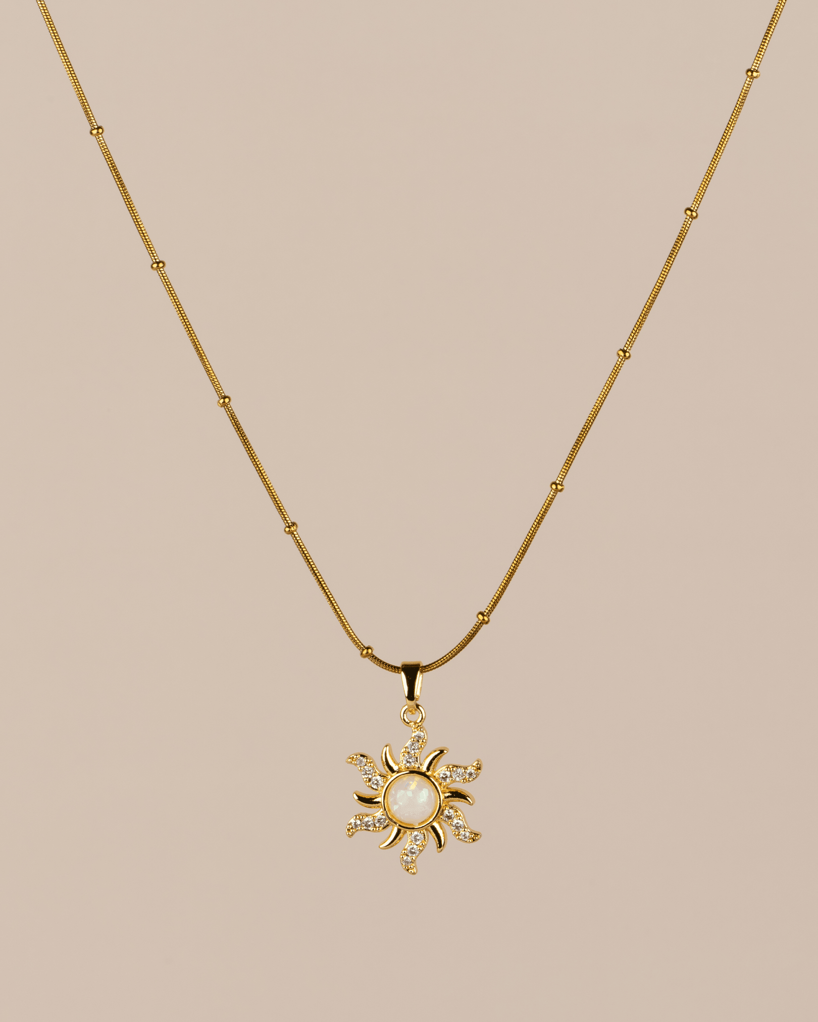 Lioren Opal Taşlı Güneş Çelik Kolye