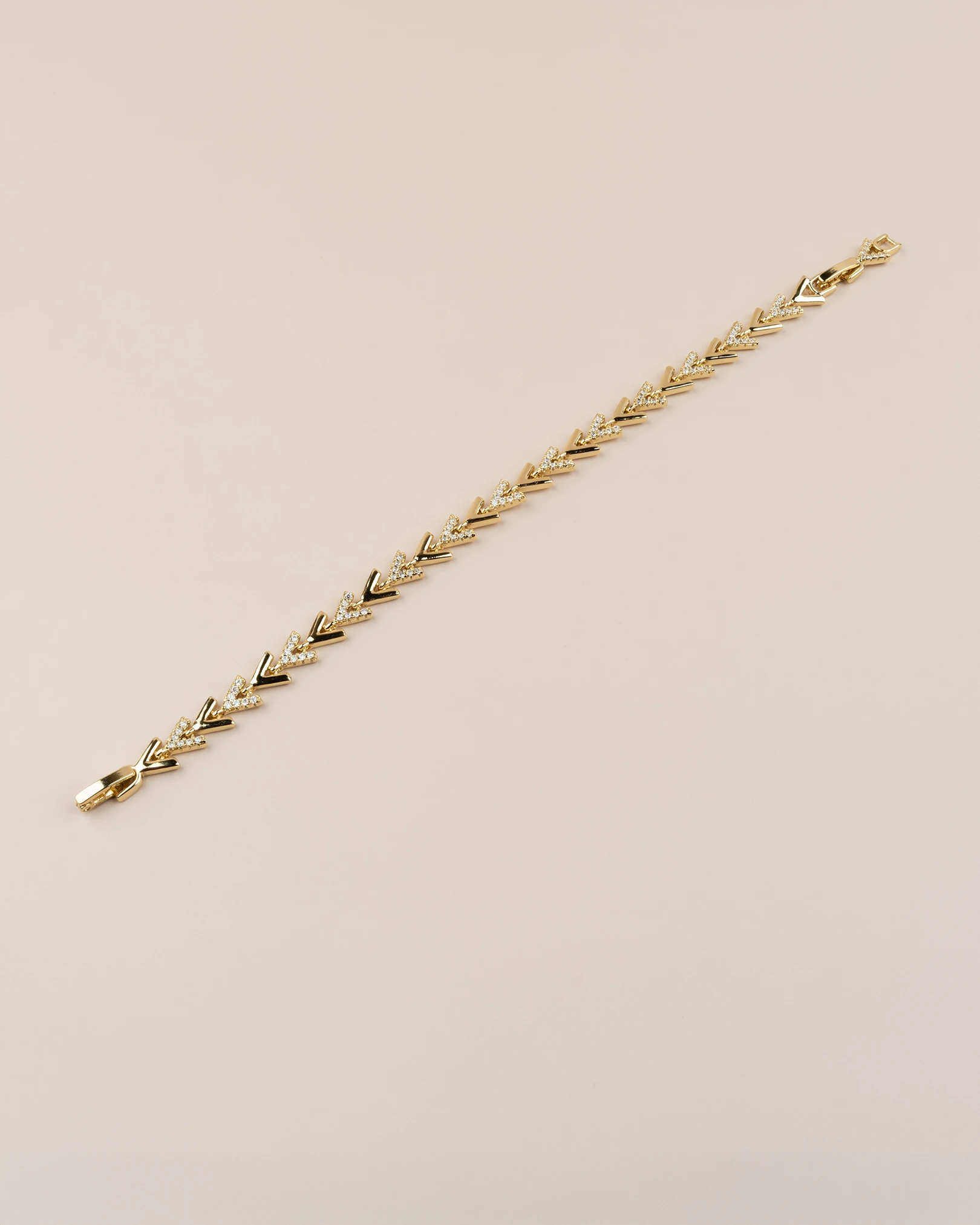 Virenna V Çavuş Model Xuping Bileklik