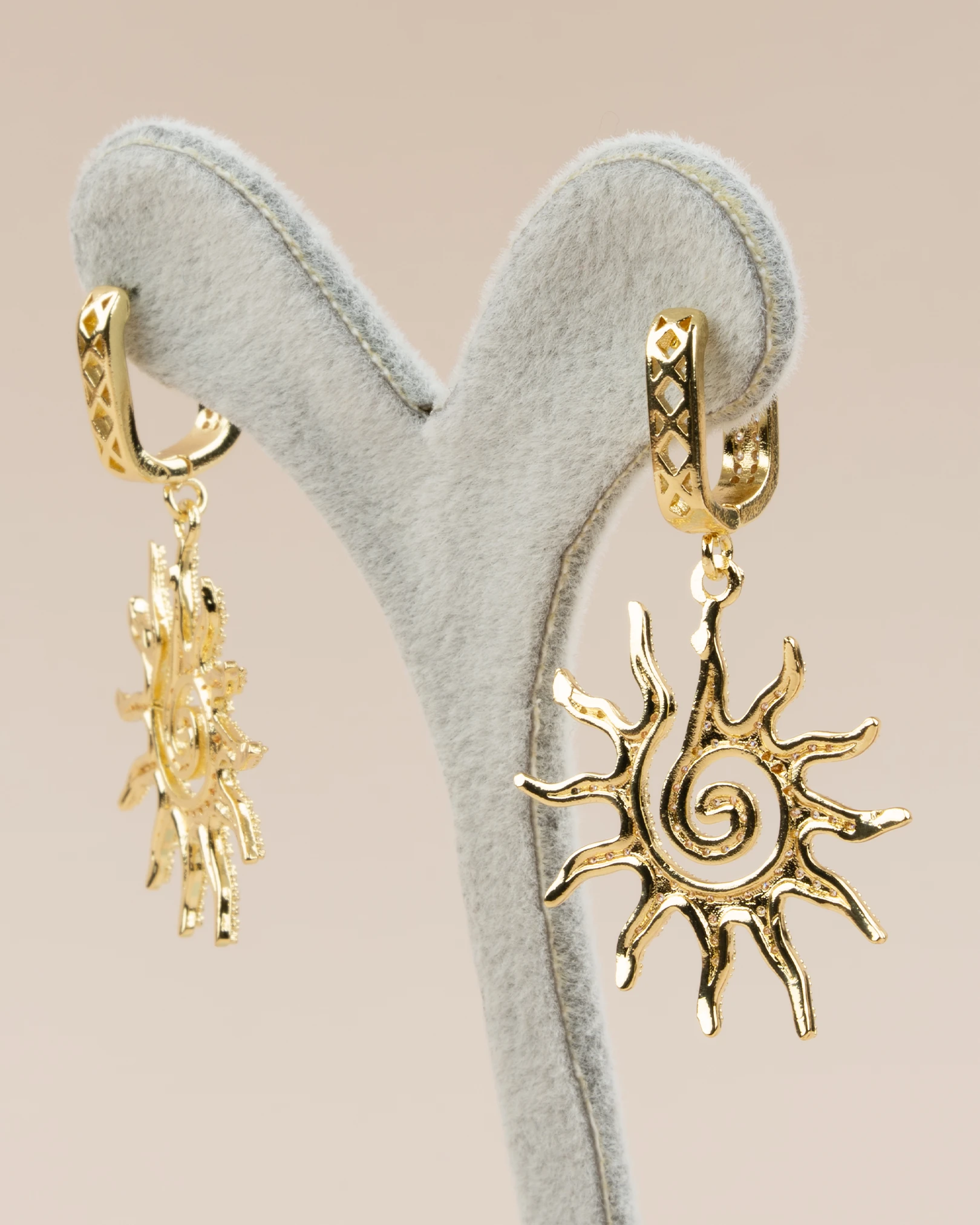 Solynora Altın Kaplama Zirkon Taşlı Güneş Küpe