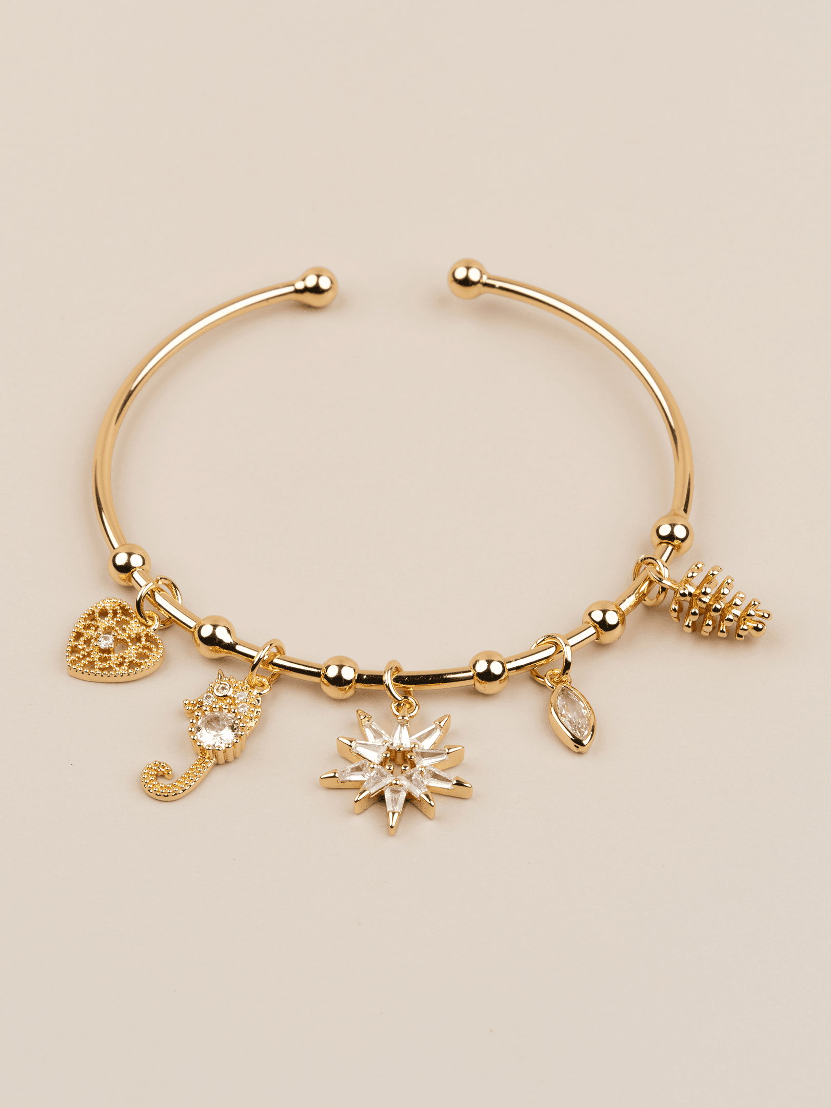 Astraviera Ayarlanabilir Yıldız Charm Kelepçe Bileklik - Gold