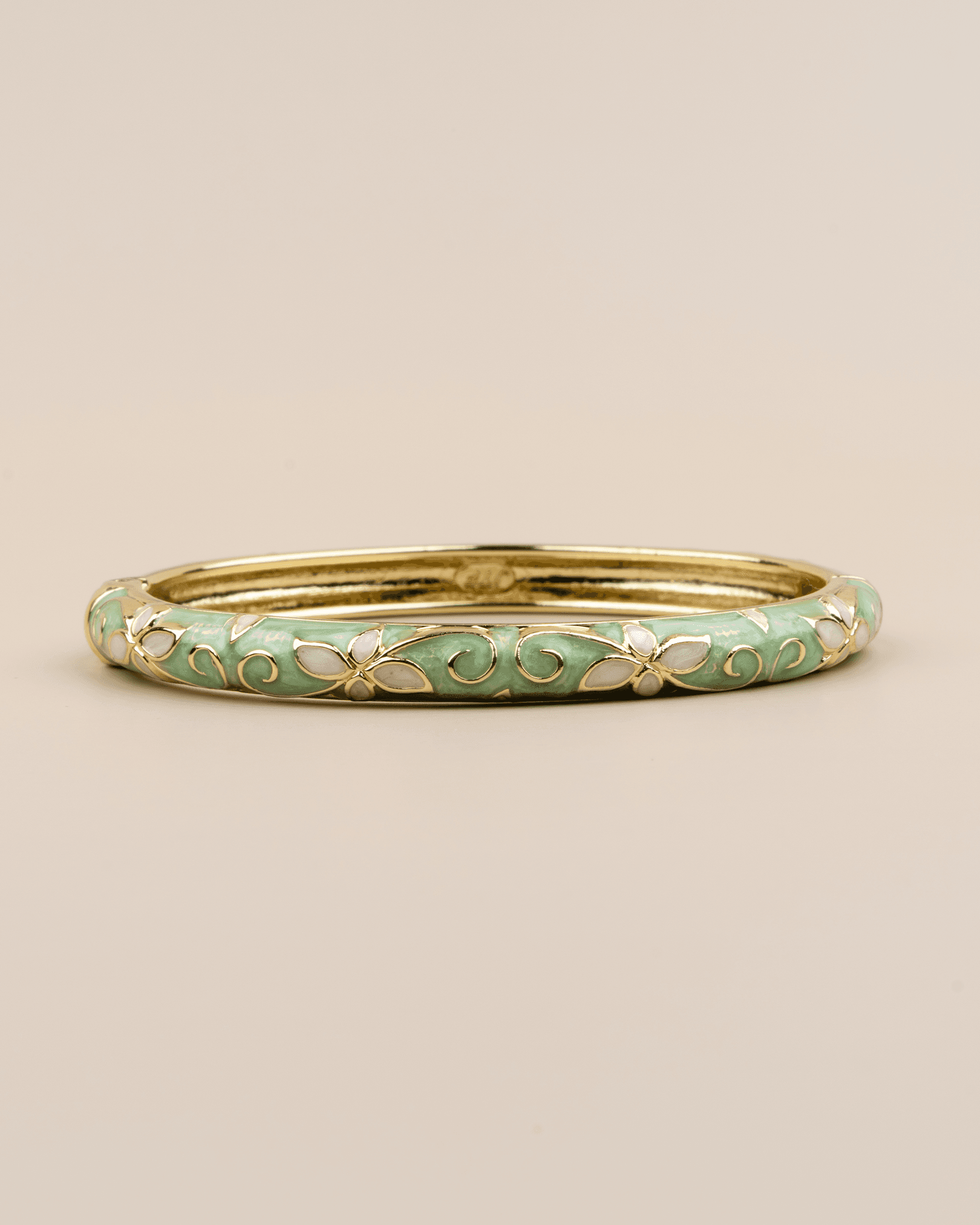 Althéa 14K Altın Kaplama Mineli Çiçek Desenli Vintage Kelepçe Bileklik - Mint Yeşil (Pastel)