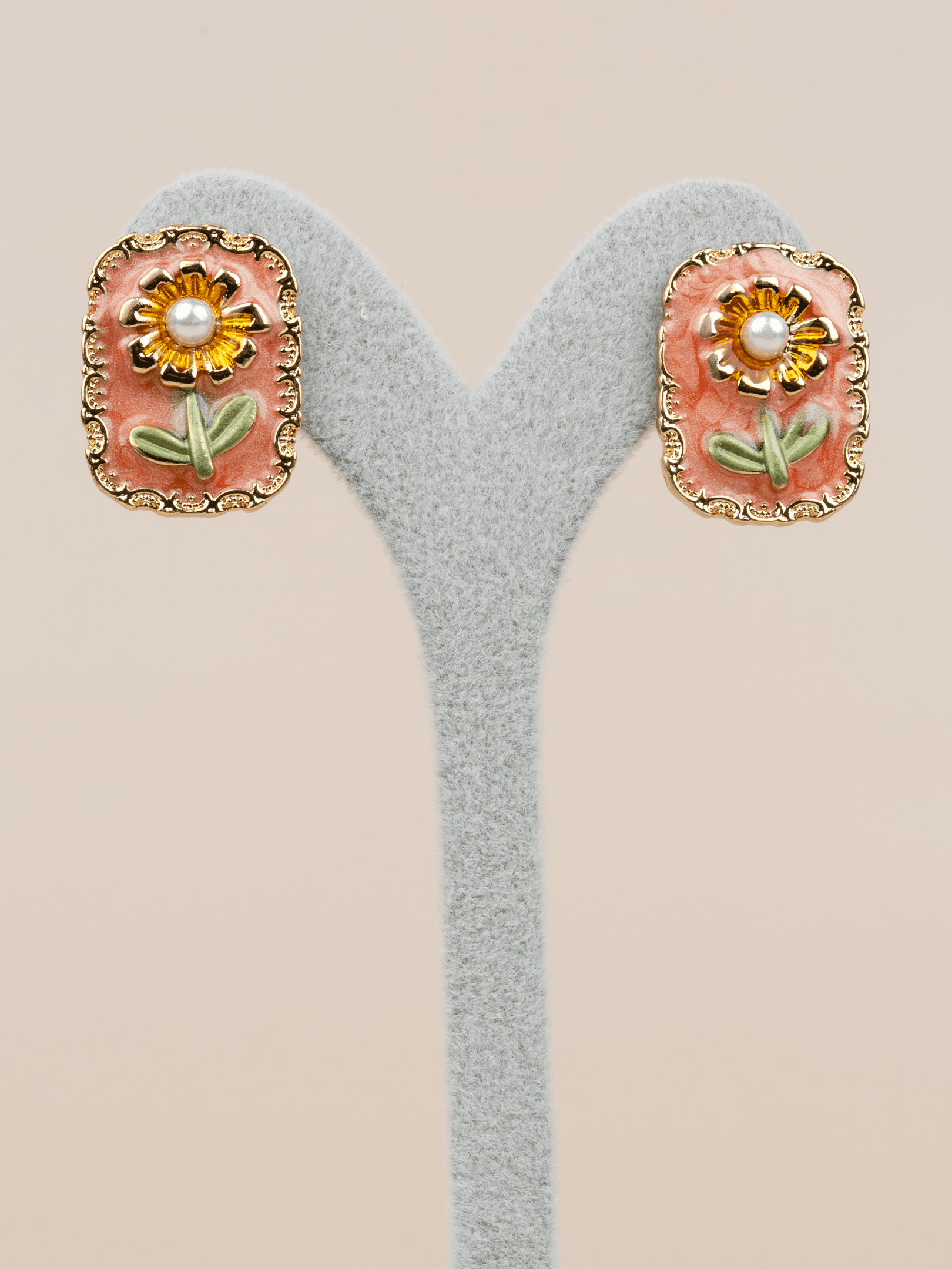 Sunfloria Papatya Motifli Mineli İncili Vintage Sanat Küpe