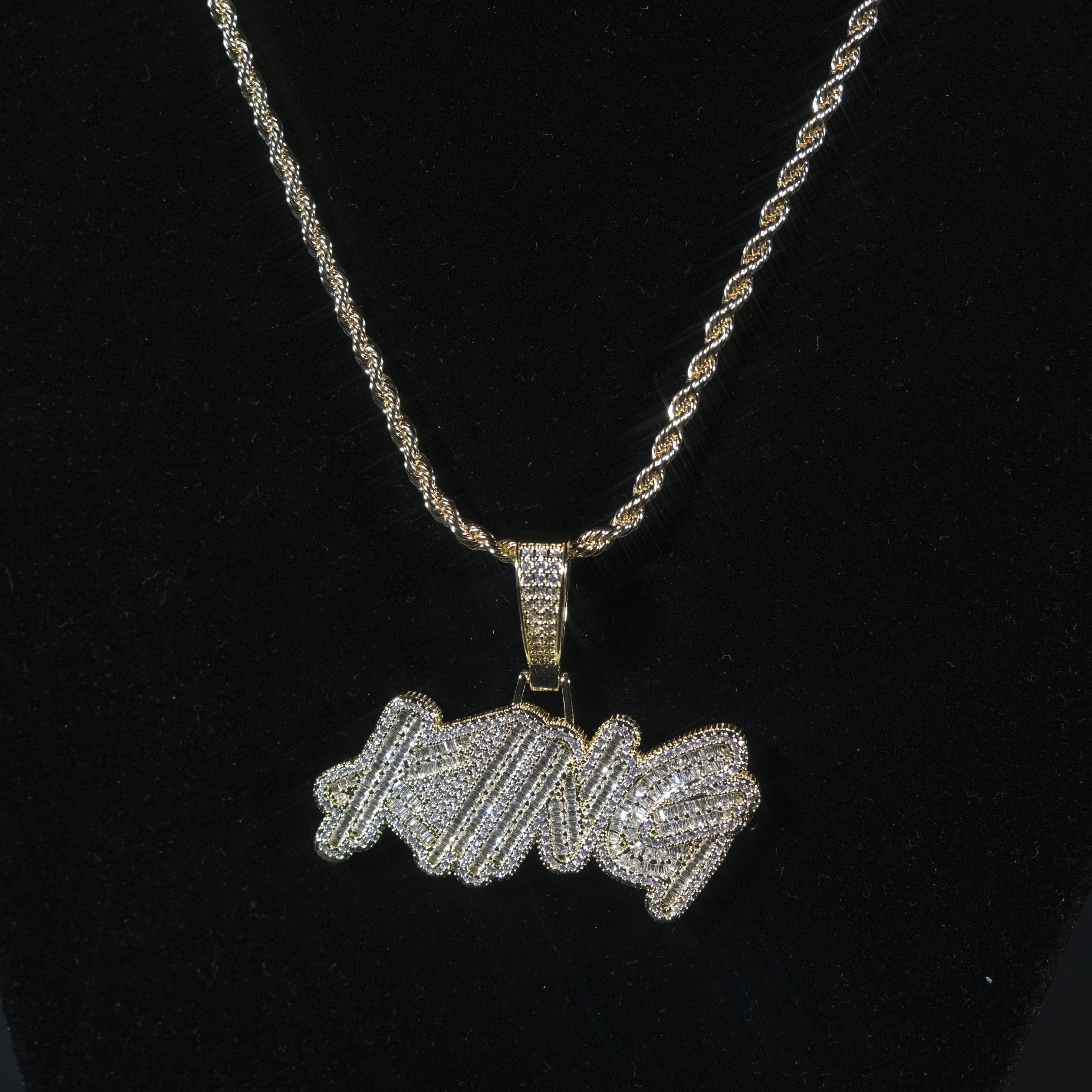 Iced Out King Pendant Gold