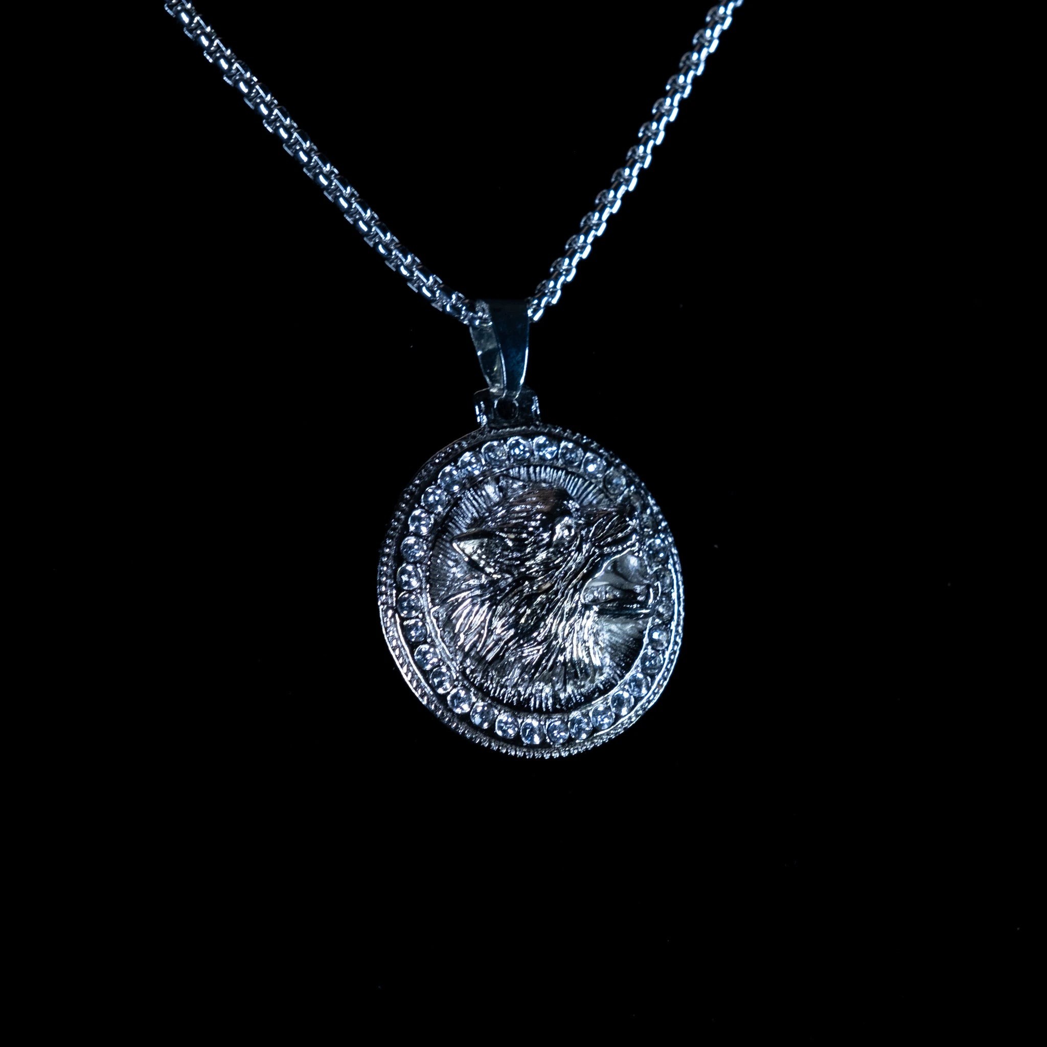 Silver Wolf Iced Out Çelik Kolye