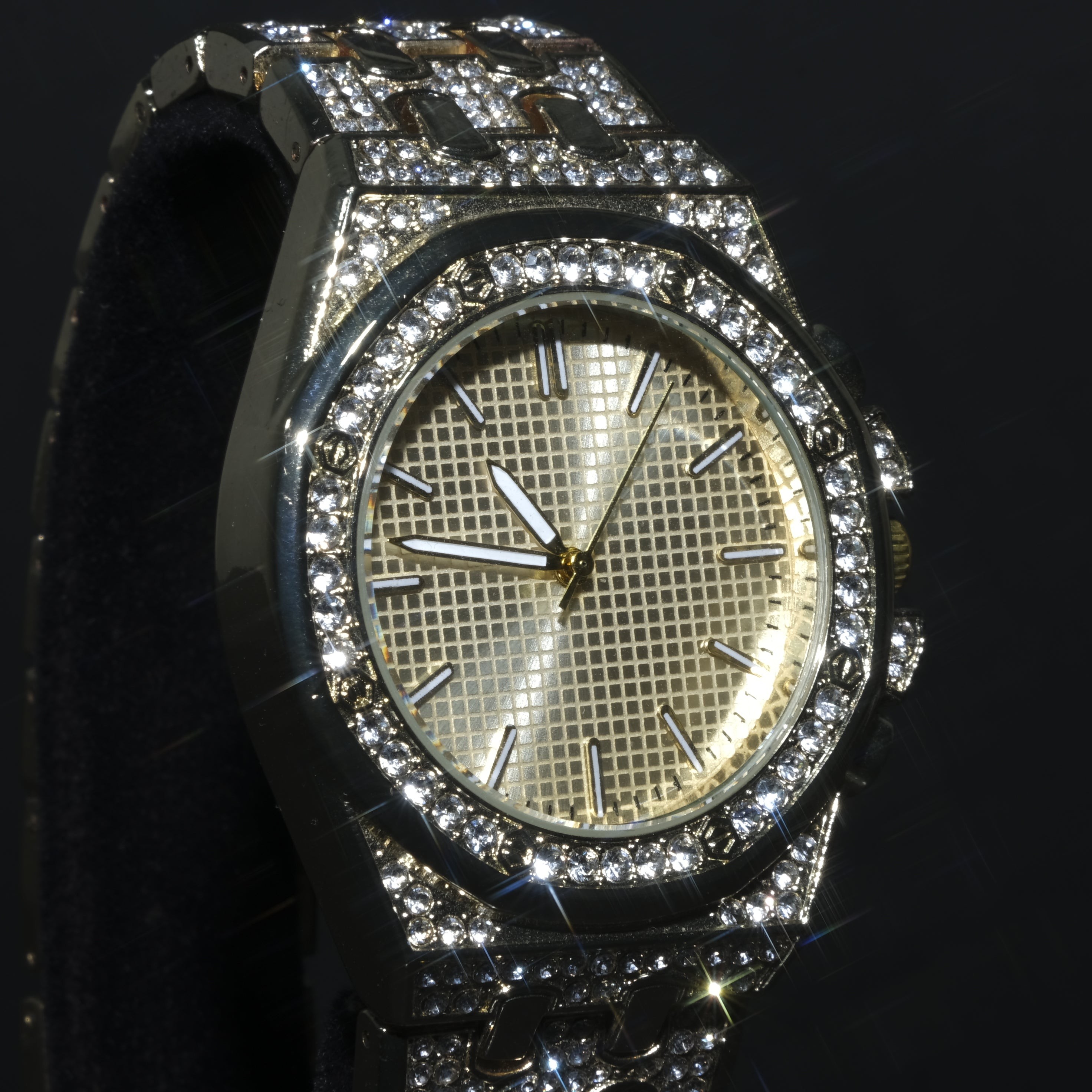 Iced Out Aude Case Watch (Gold)