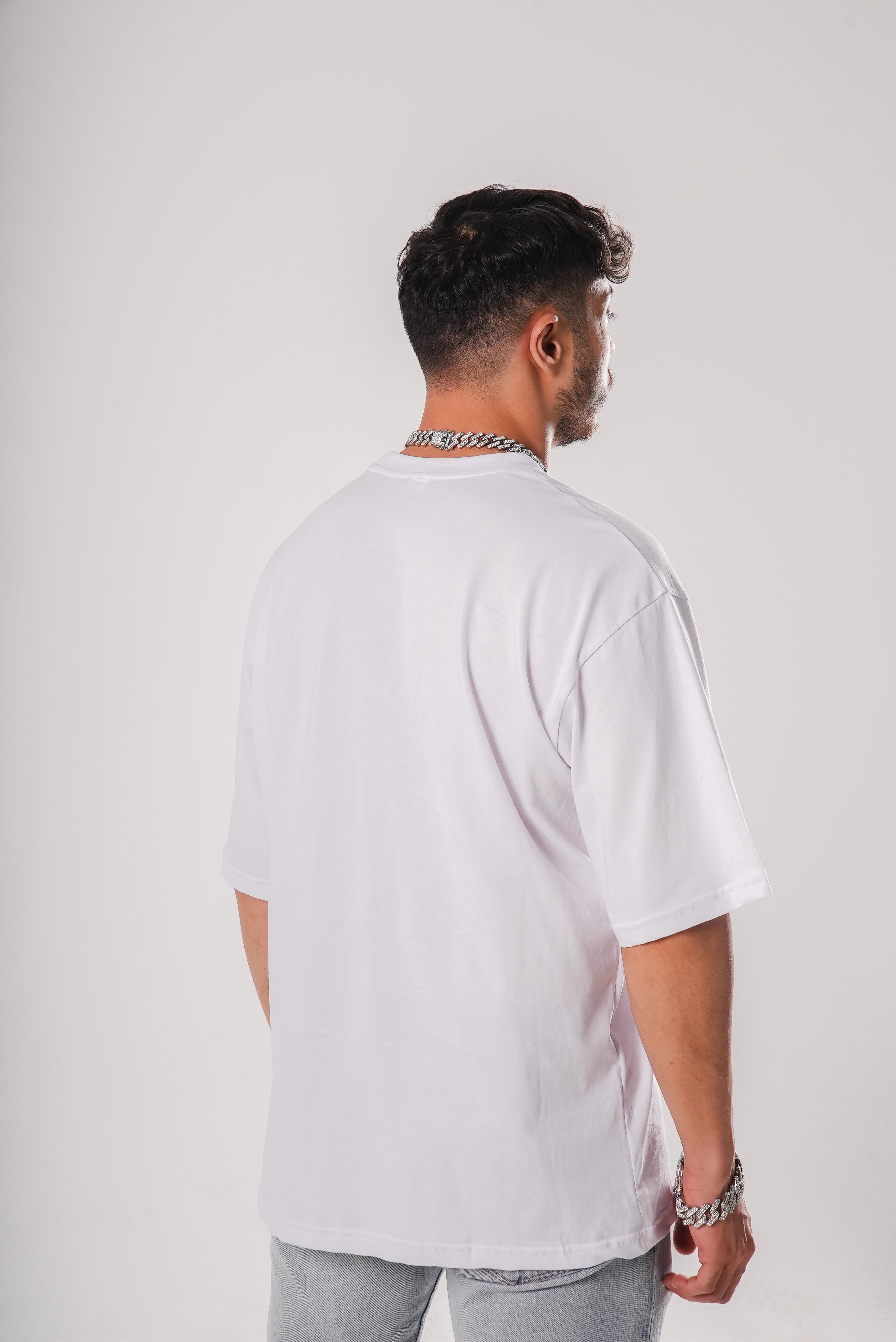 CHARKY WHITE OVERSIZE TEE TB4