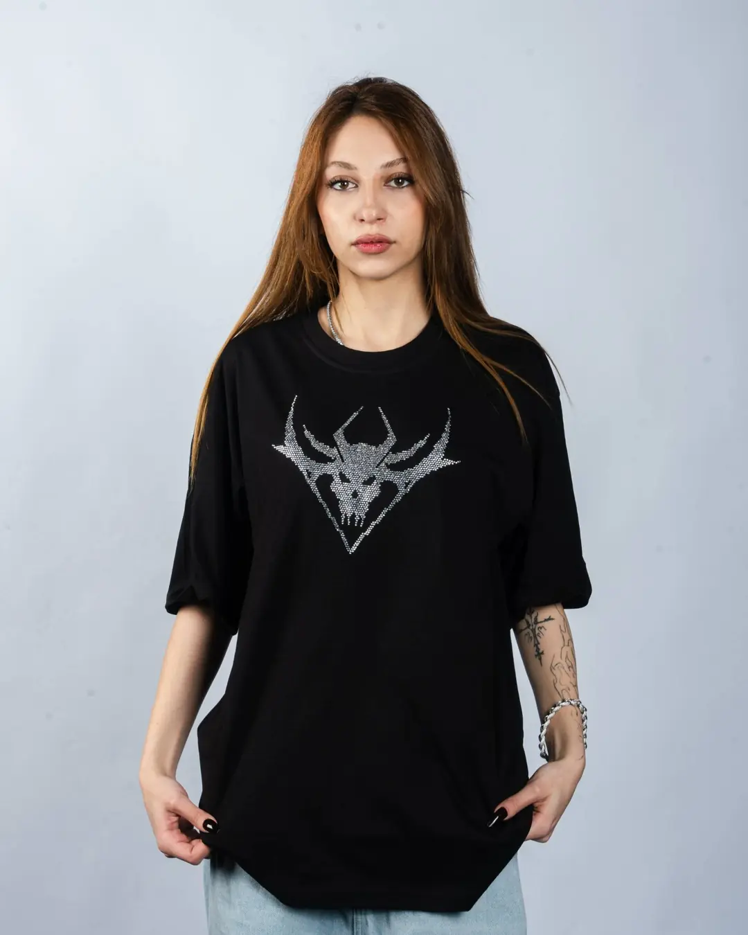 Skullhorns Siyah Oversize Tişört | Charky Taş Detaylı Gotik Tasarım