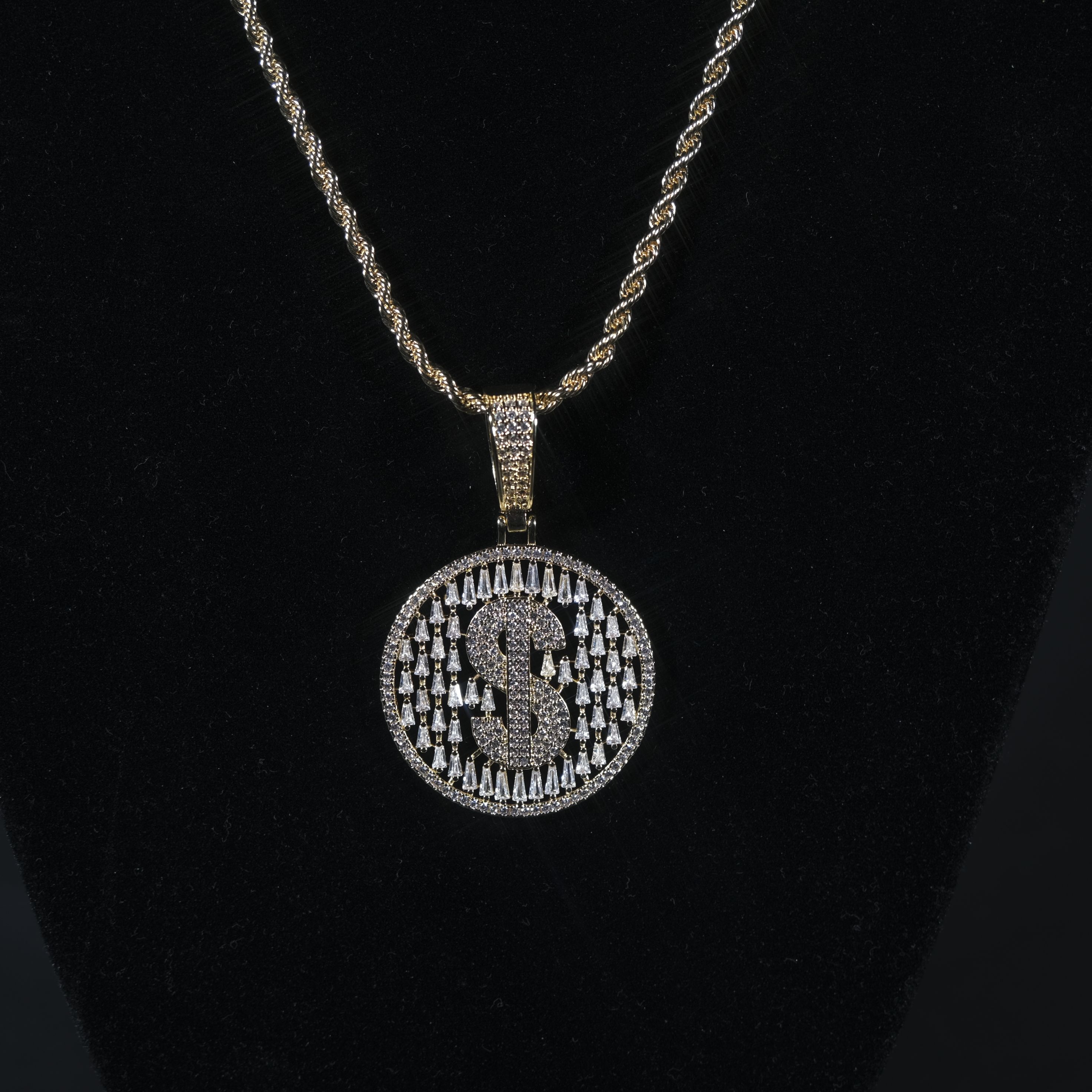 Iced Out Merco Pendant GOLD