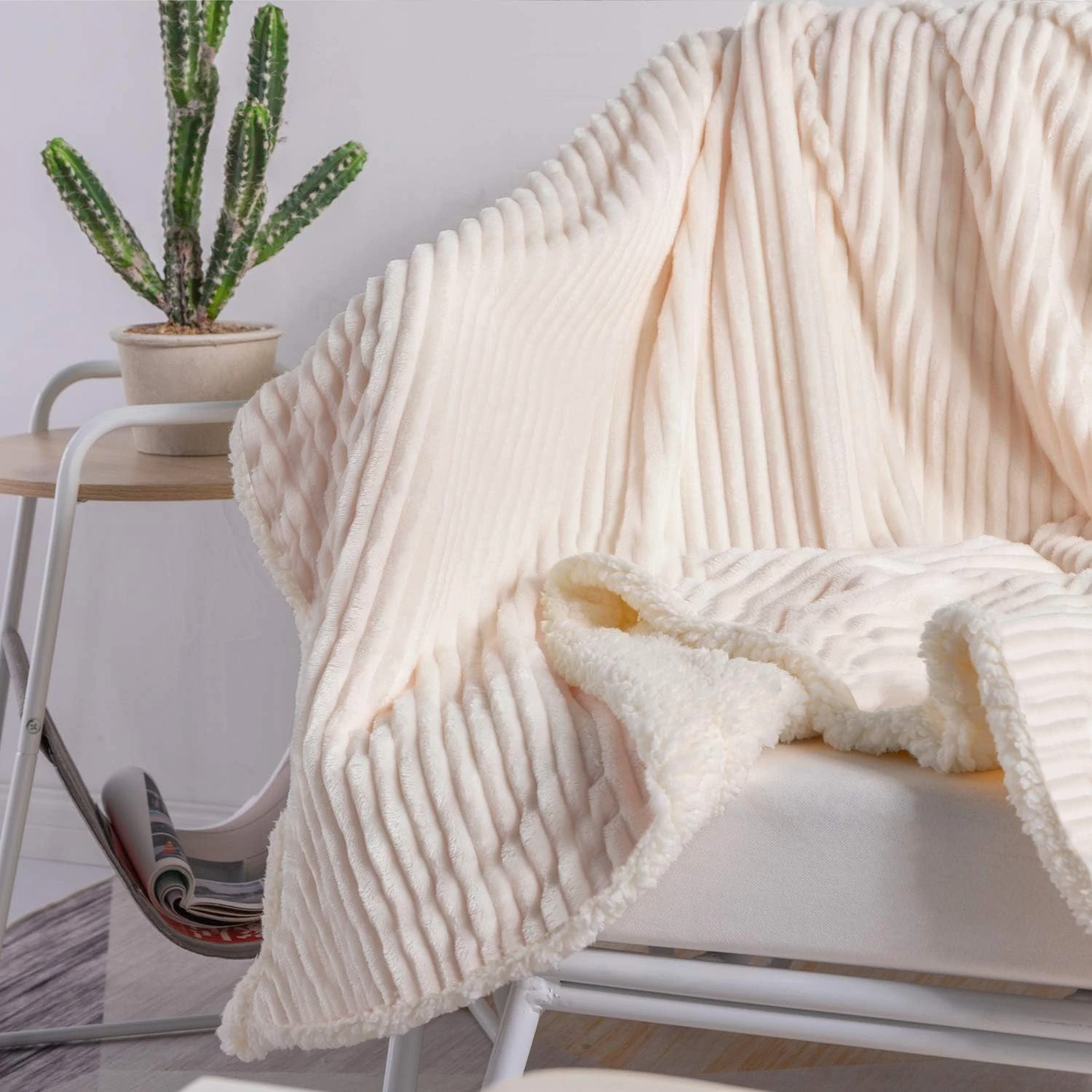 Veluna Tek ve Çift Kişilik Battaniye