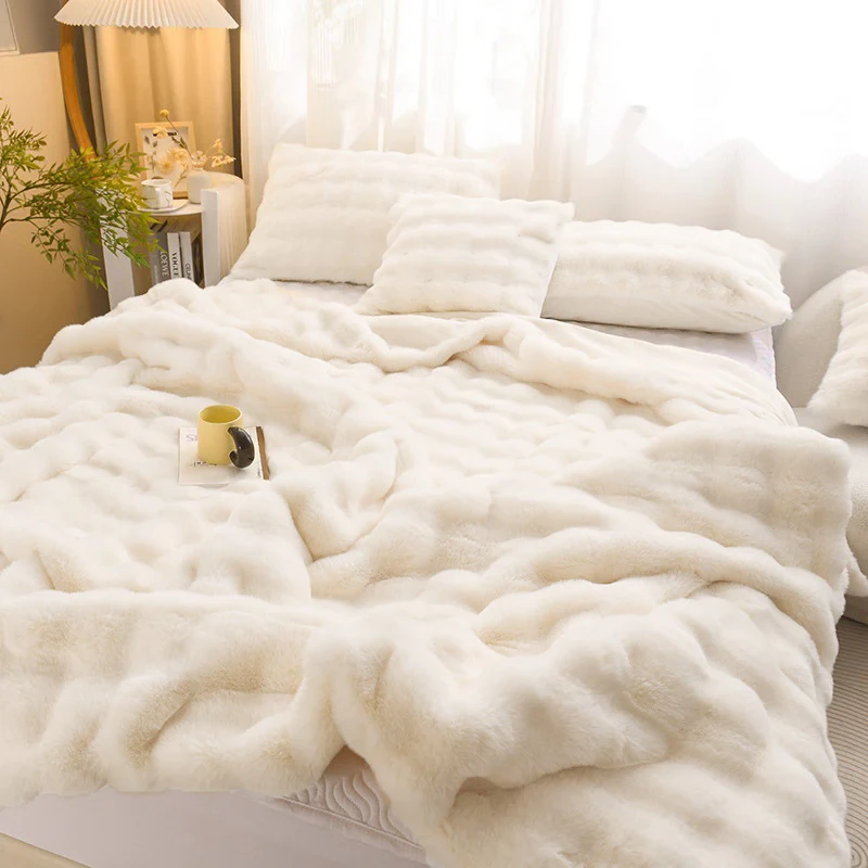  Liora Tek Kişilik Kürk Yatak Örtüsü / Yorgan Seti 