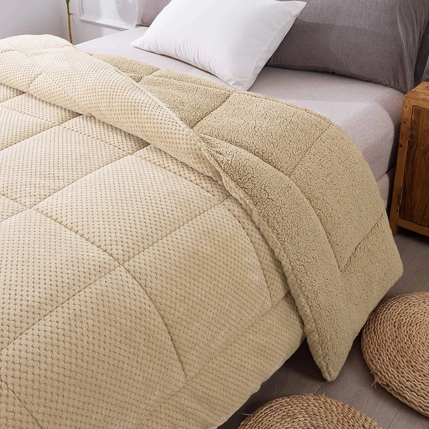 Aven Tek ve Çift Kişilik Wellsoft Yorgan - Bej