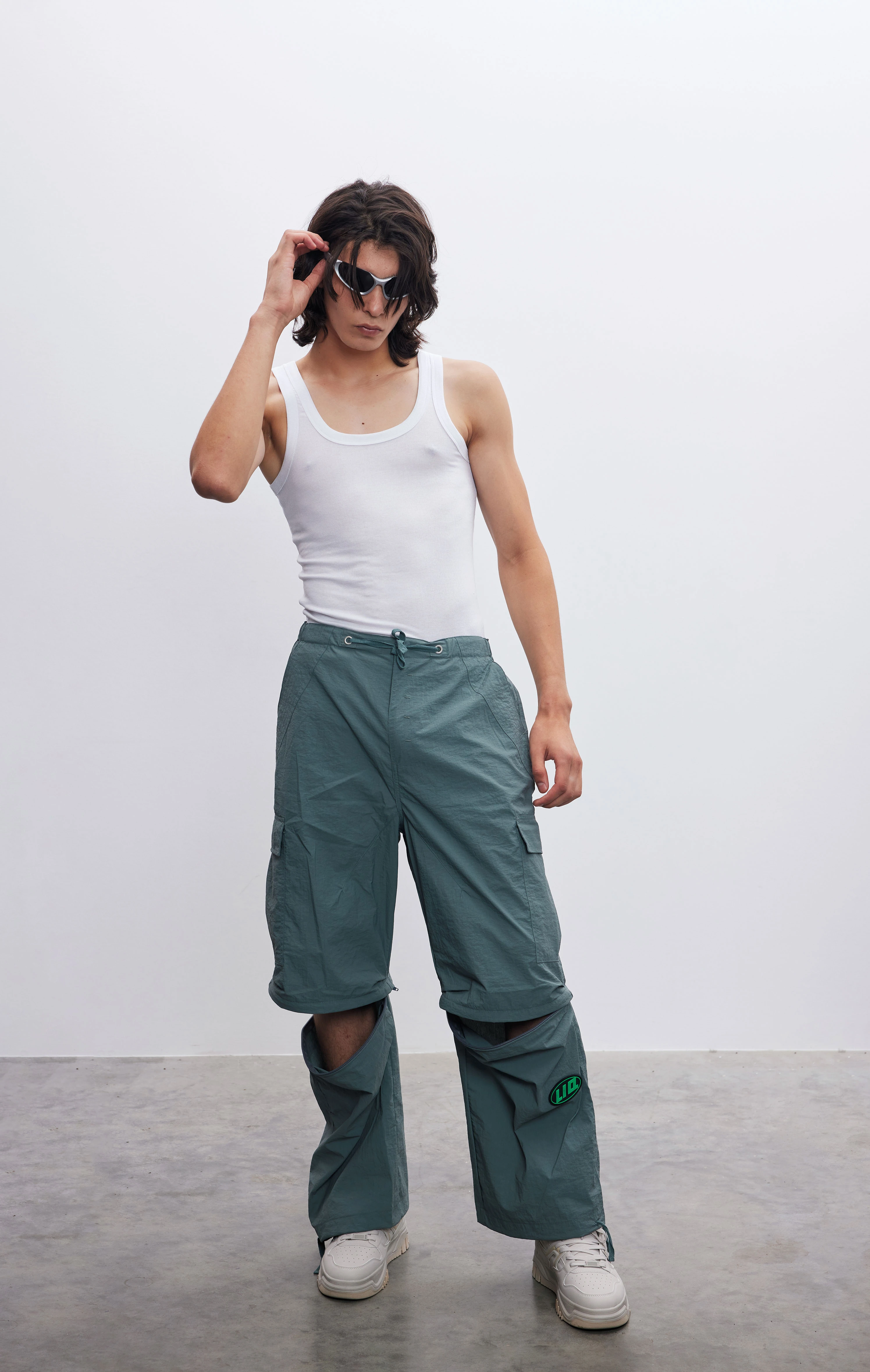 Erkek Haki Fermuarlı Paraşüt Kargo Pantolon Şort