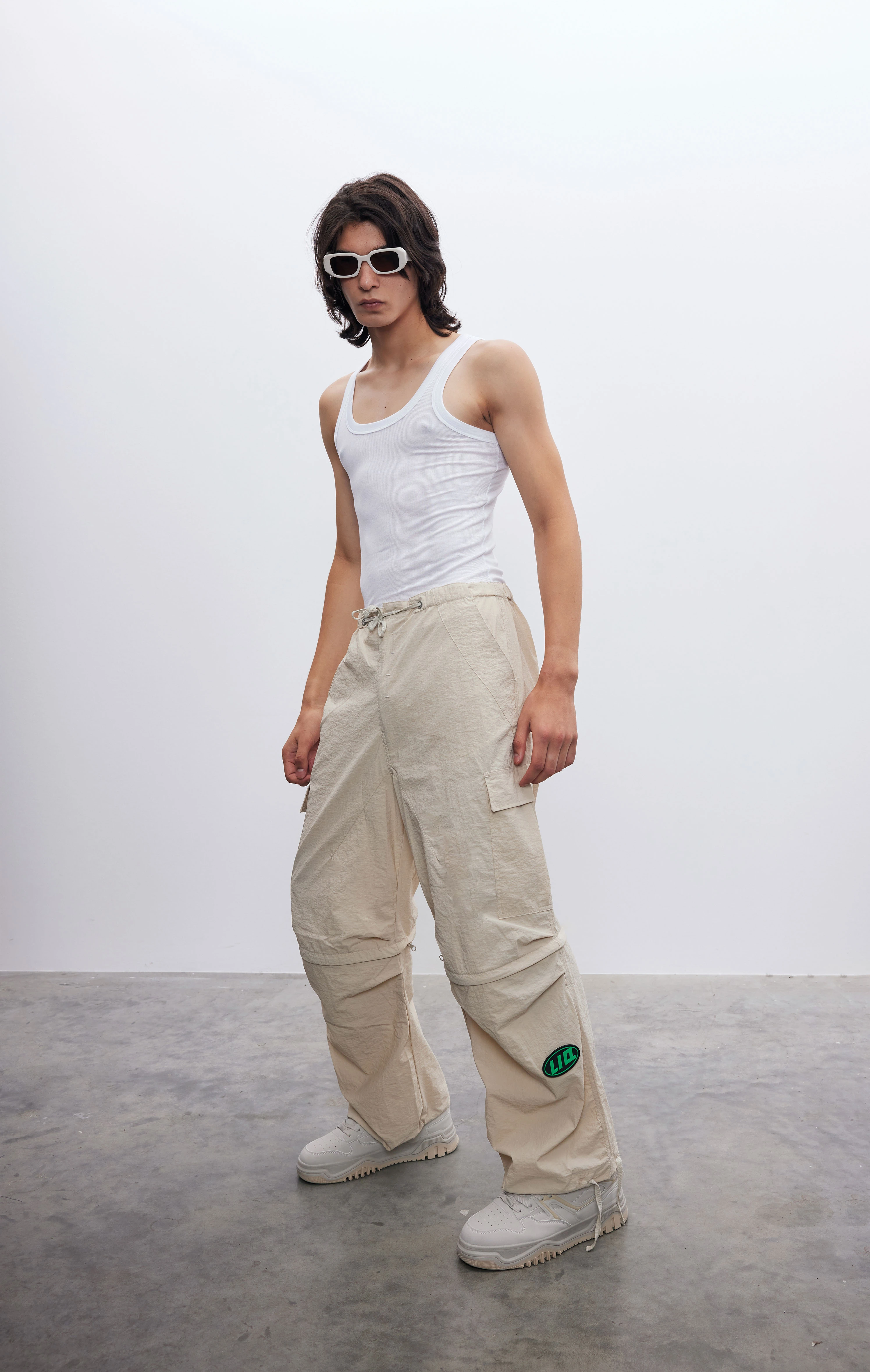 Erkek Bej Fermuarlı Paraşüt Kargo Pantolon Şort