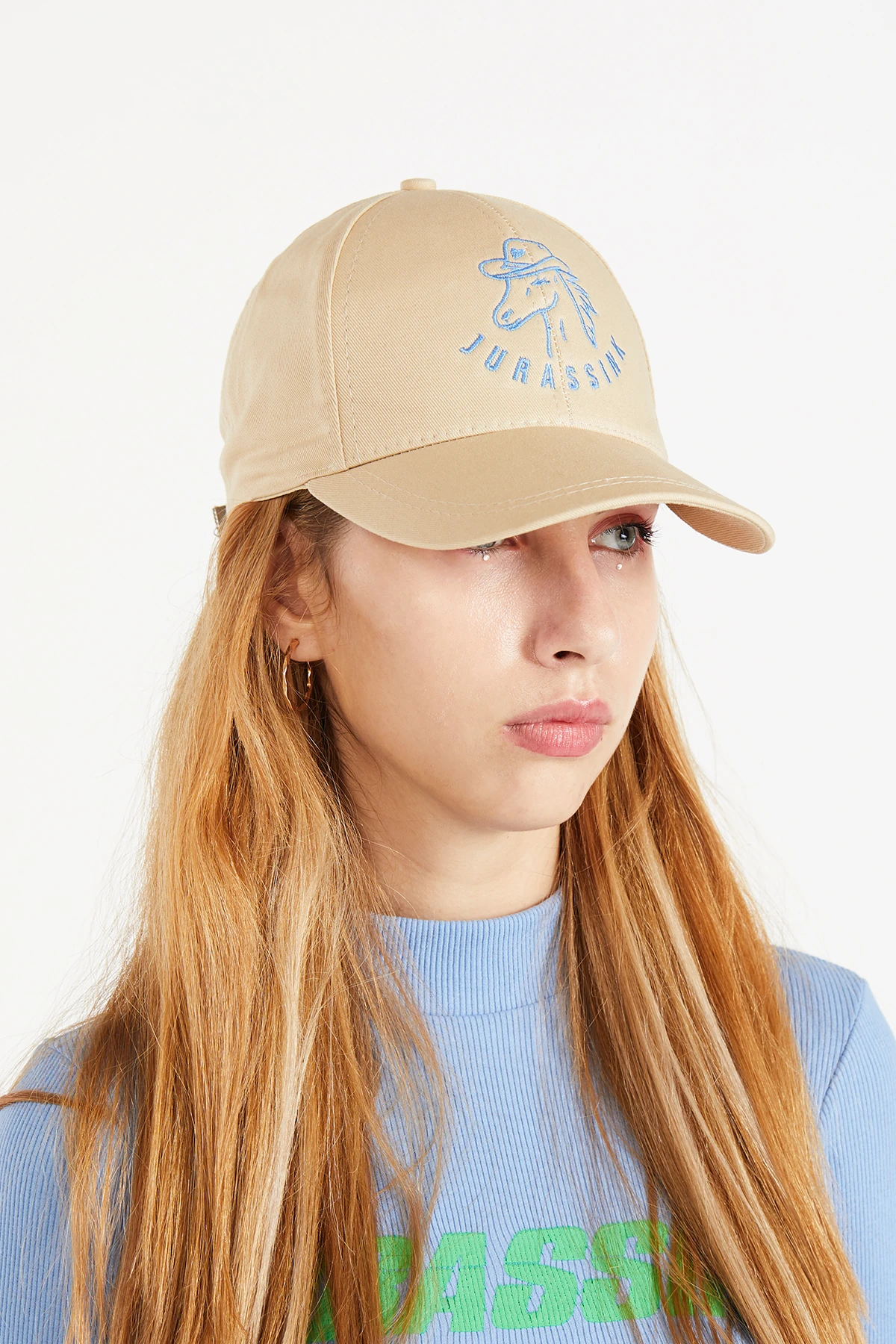 Kadın Nakış işlemeli Bej Şapka