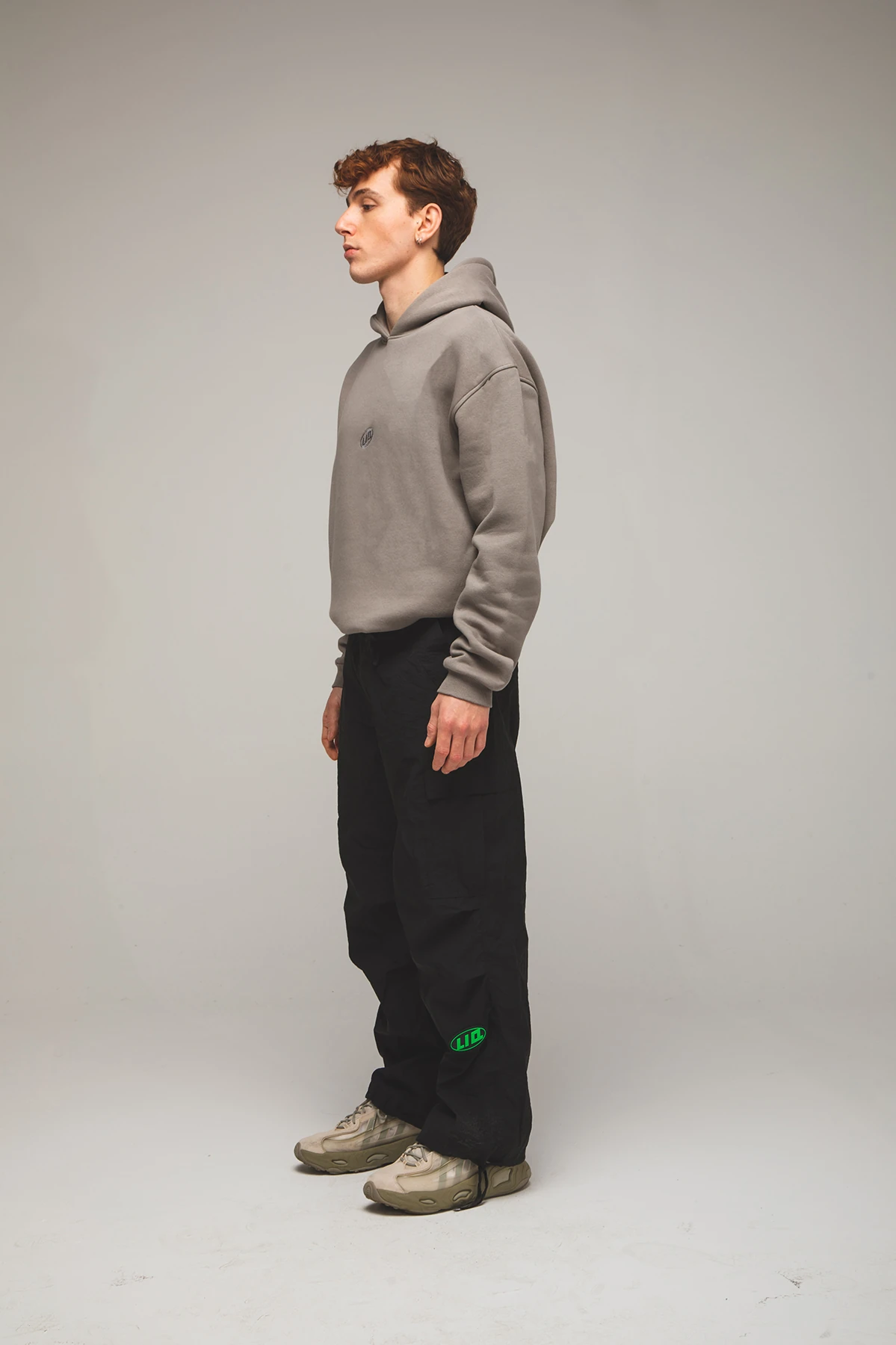 Erkek Patch Baskılı Wide Leg Siyah Paraşüt Pantolon