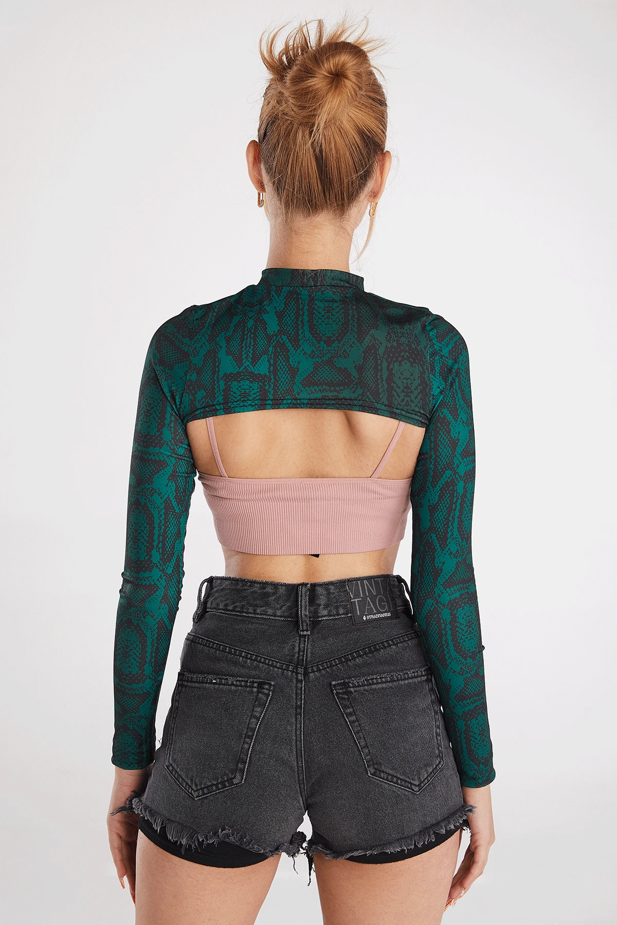 Kadın Yılan Derisi Desenli Super Crop T-shirt Altı Bluz