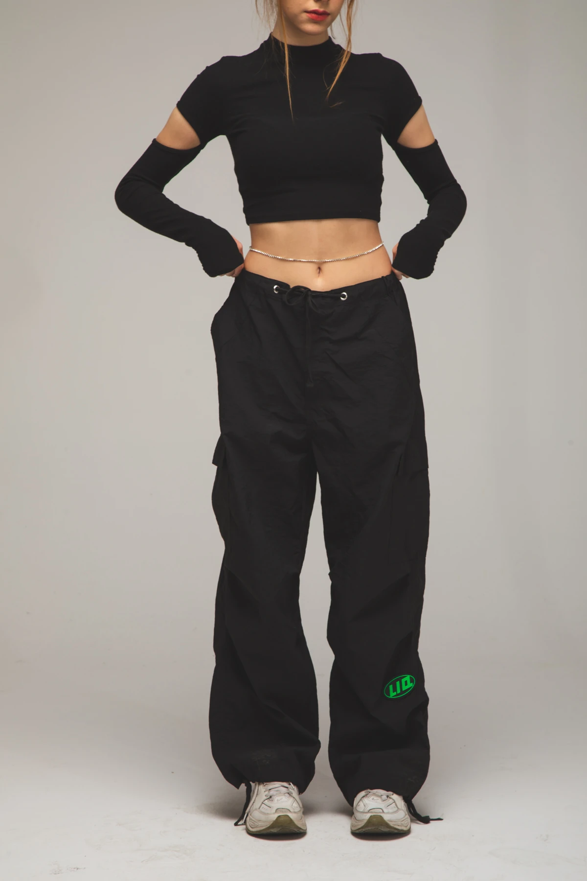 Kadın Patch Baskılı Wide Leg Siyah Paraşüt Pantolon