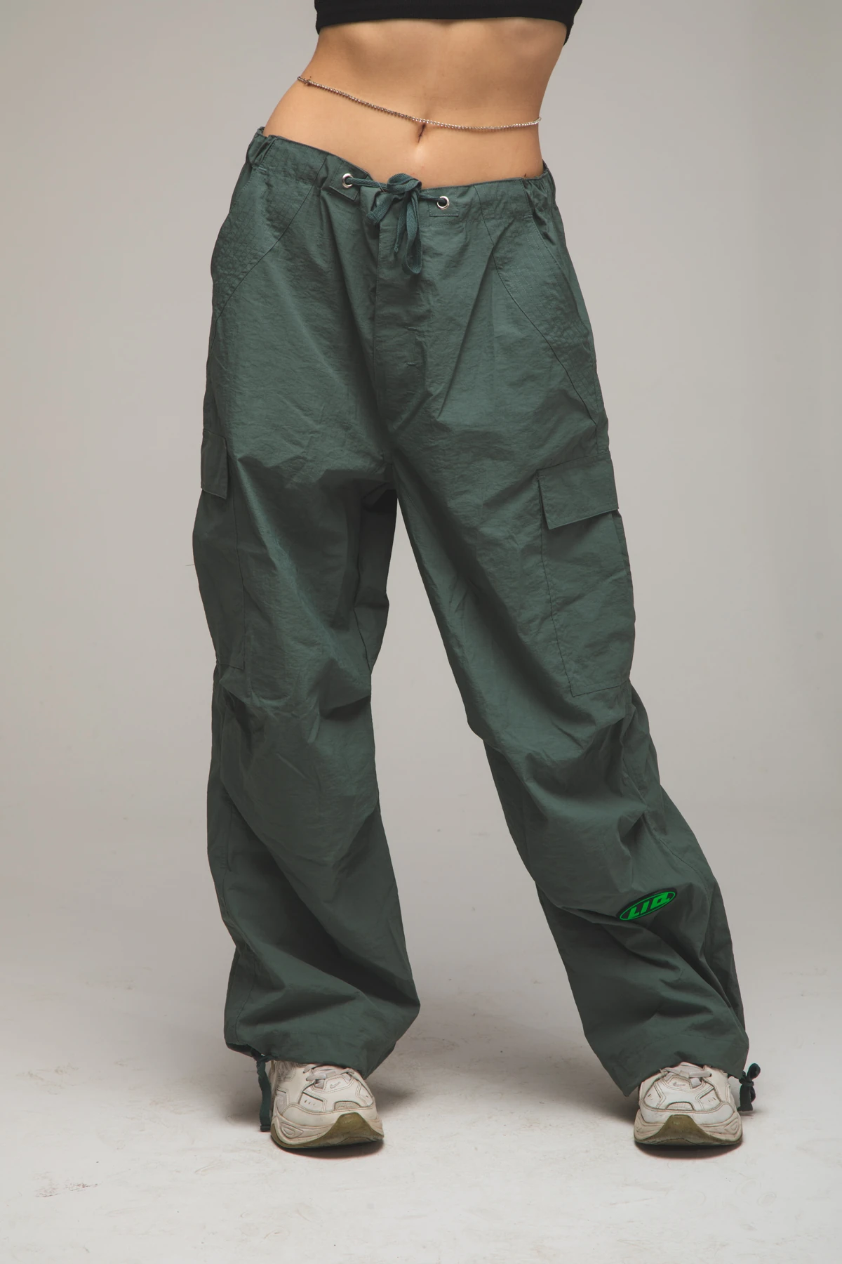 Kadın Patch Baskılı Wide Leg Haki Paraşüt Pantolon