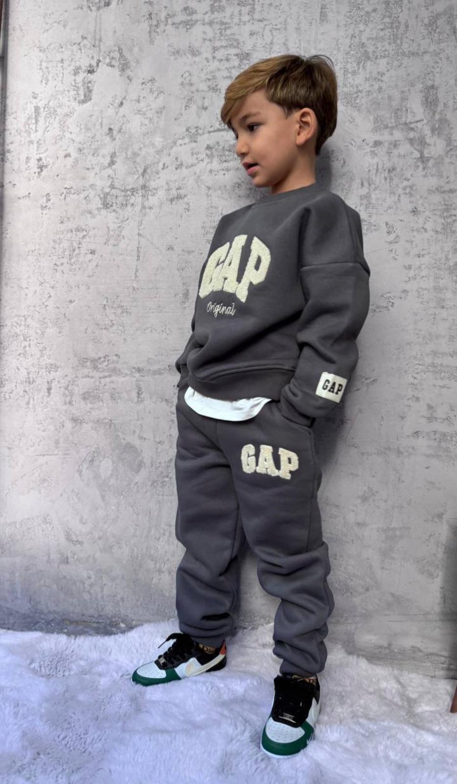 Suzen Nakışlı Füme Eşofman Takımı- ŞARDONLU