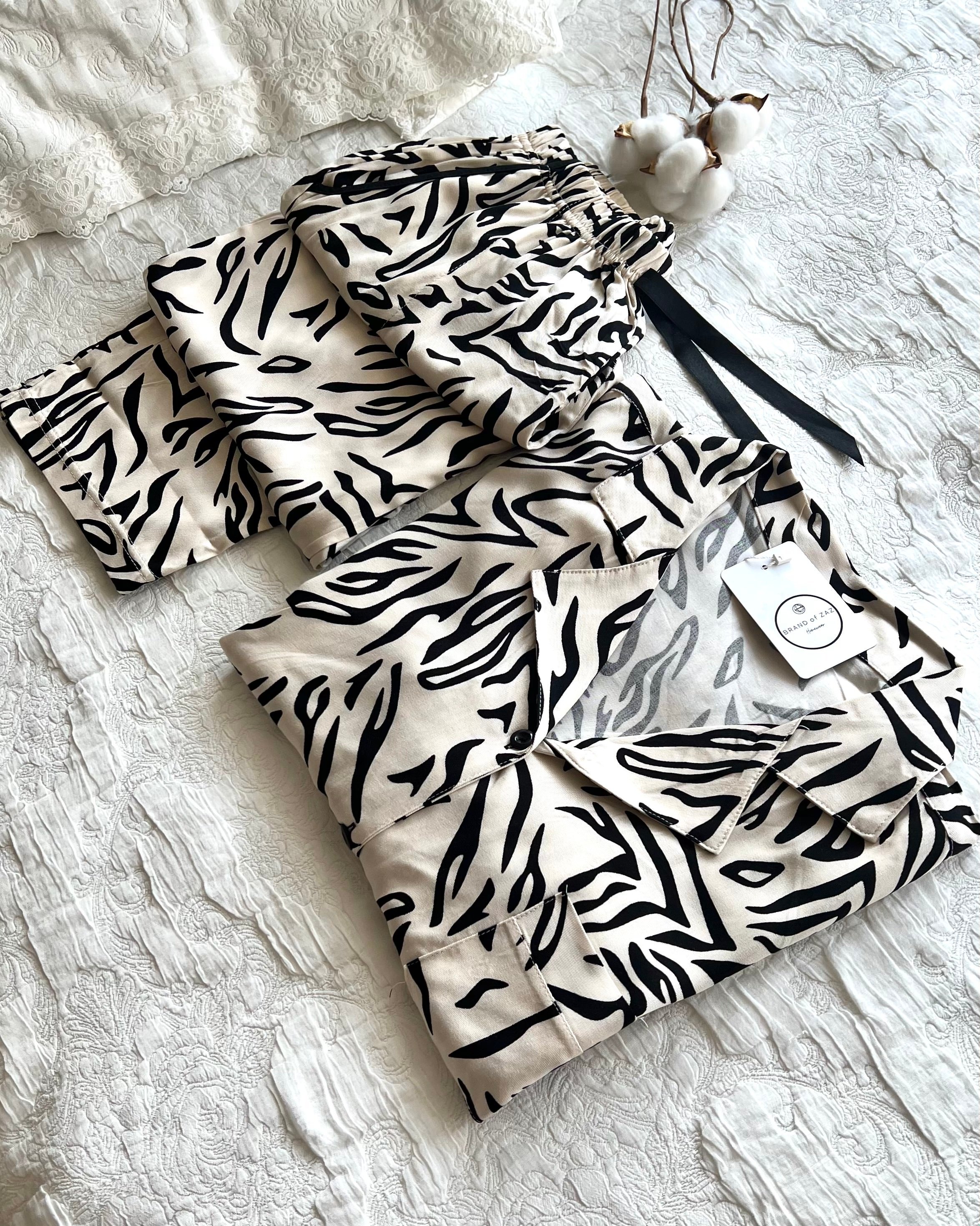 Krem Zebra Desen Pamuk Dokuma Uzun Kollu Pijama Takımı