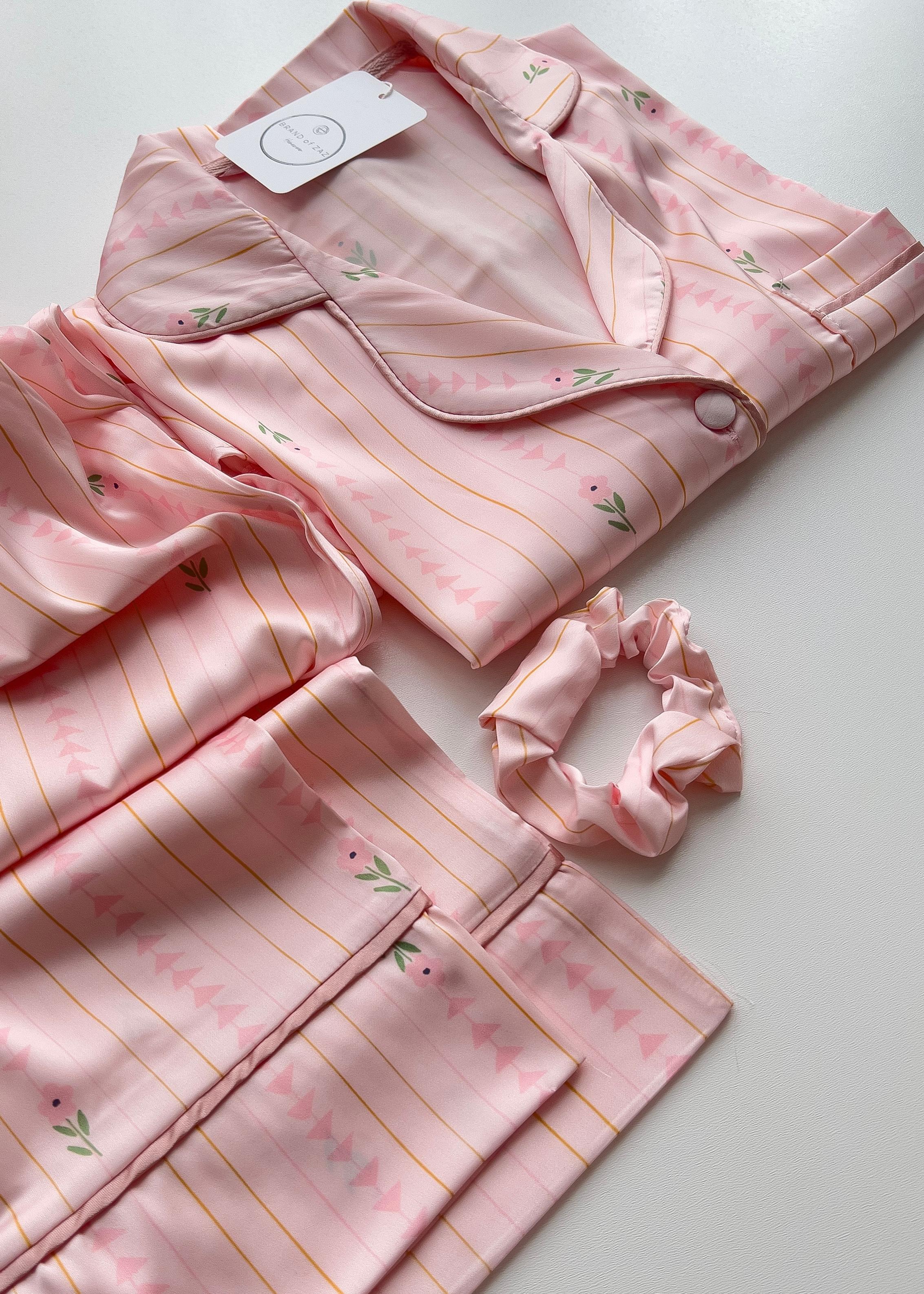 Pembe Çiçekli Saten Uzun Kollu Pijama Takımı