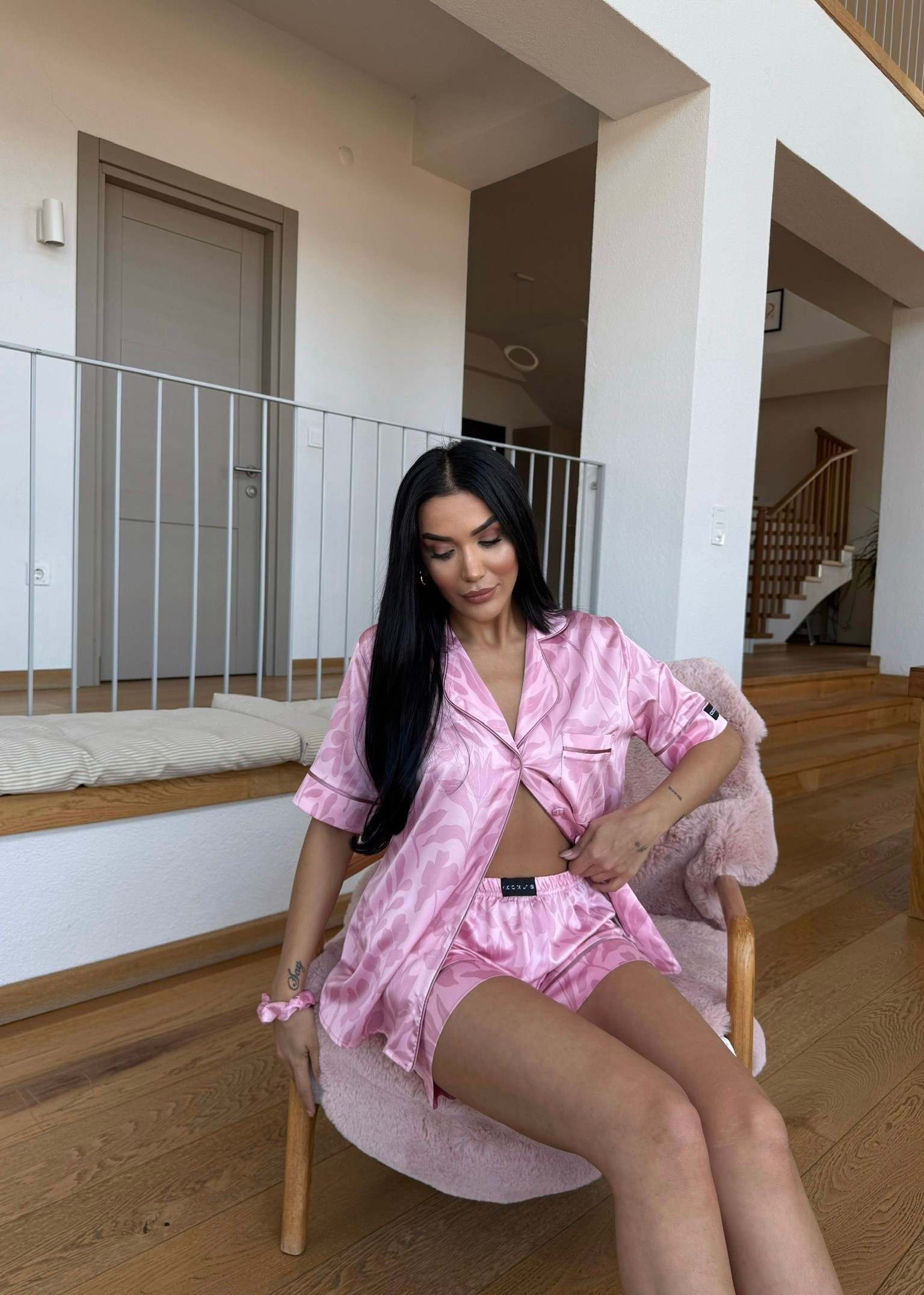 Pembe Biye Detaylı Saten Şort Takım