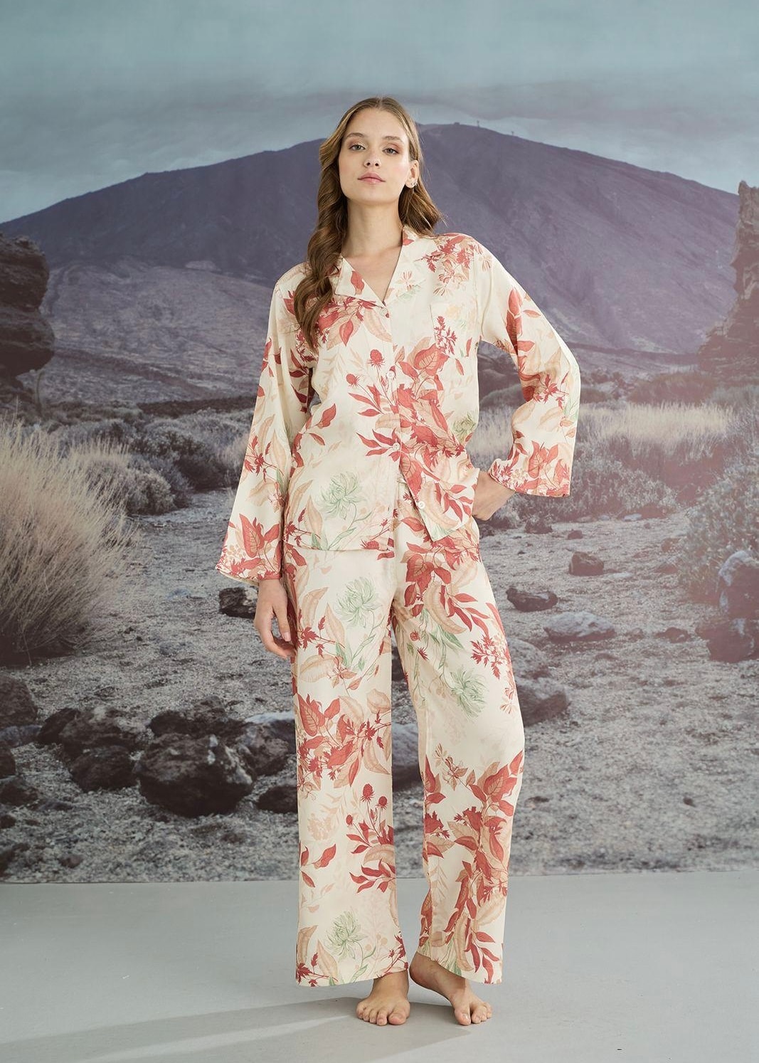 Liya Pamuk Dokuma Uzun Kollu Pijama Takımı