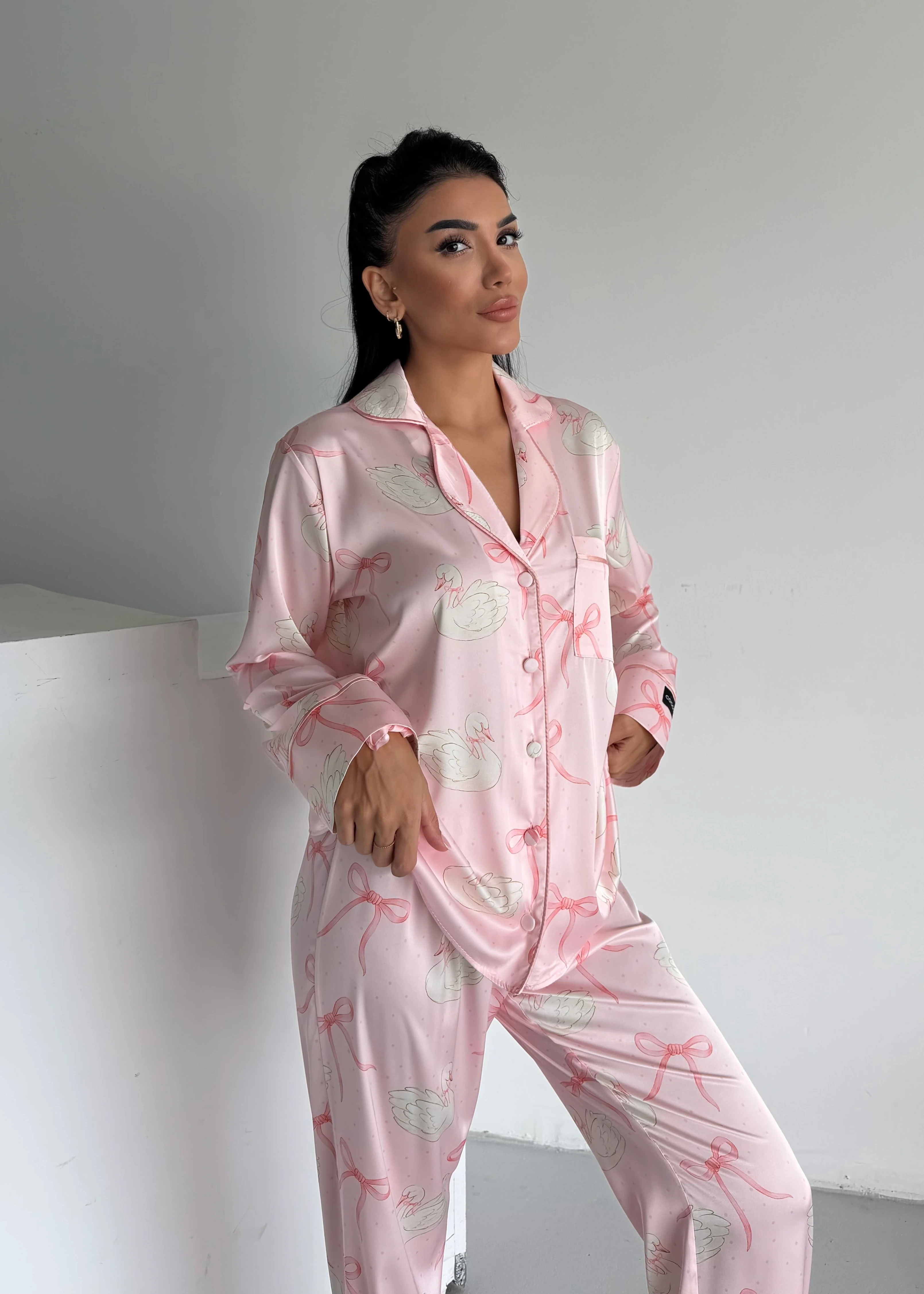 Açık Pembe Kurdele Desen Saten Uzun Kollu Pijama Takımı