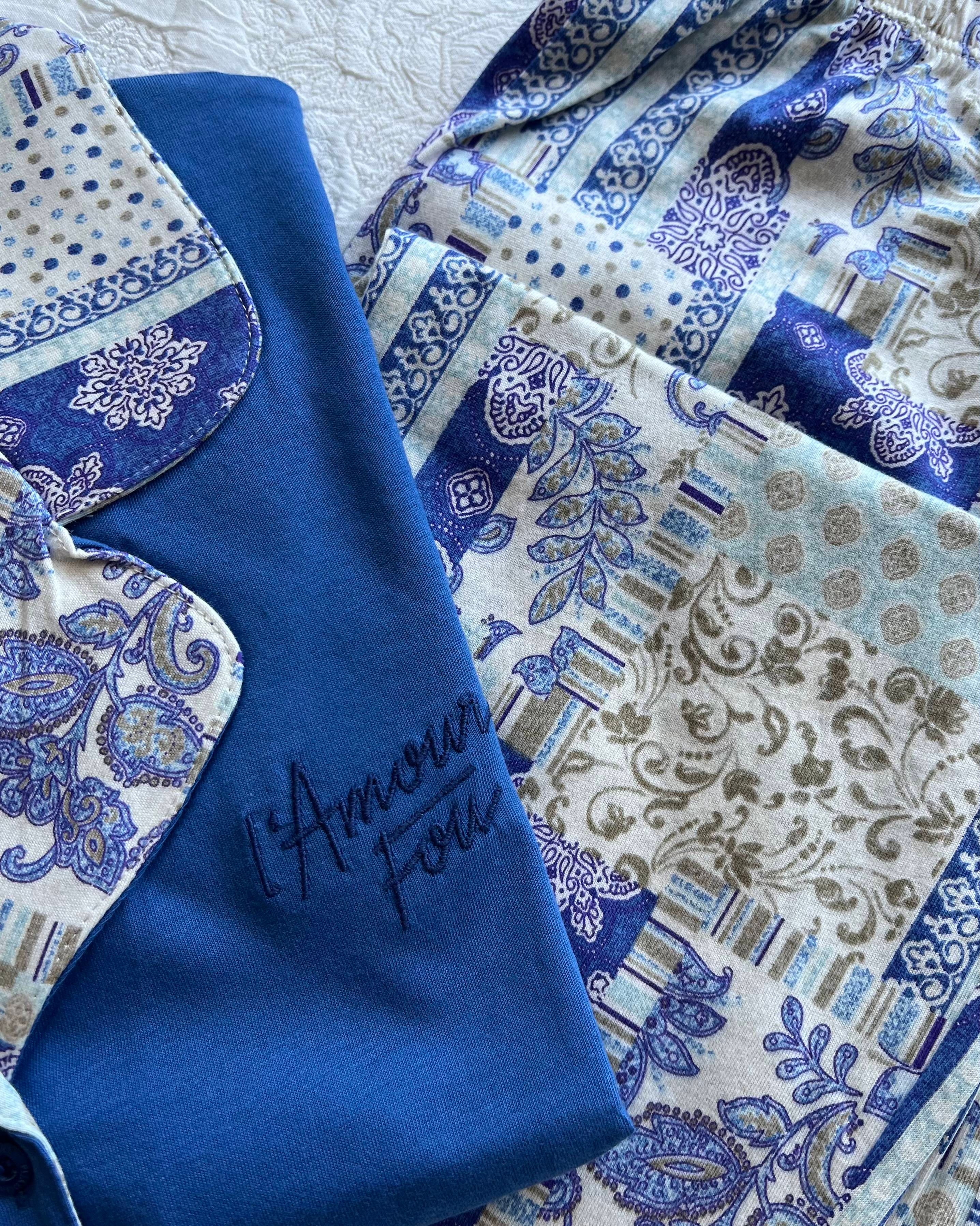 Yaka ve Pantolon Desenli Mavi Pijama Takımı