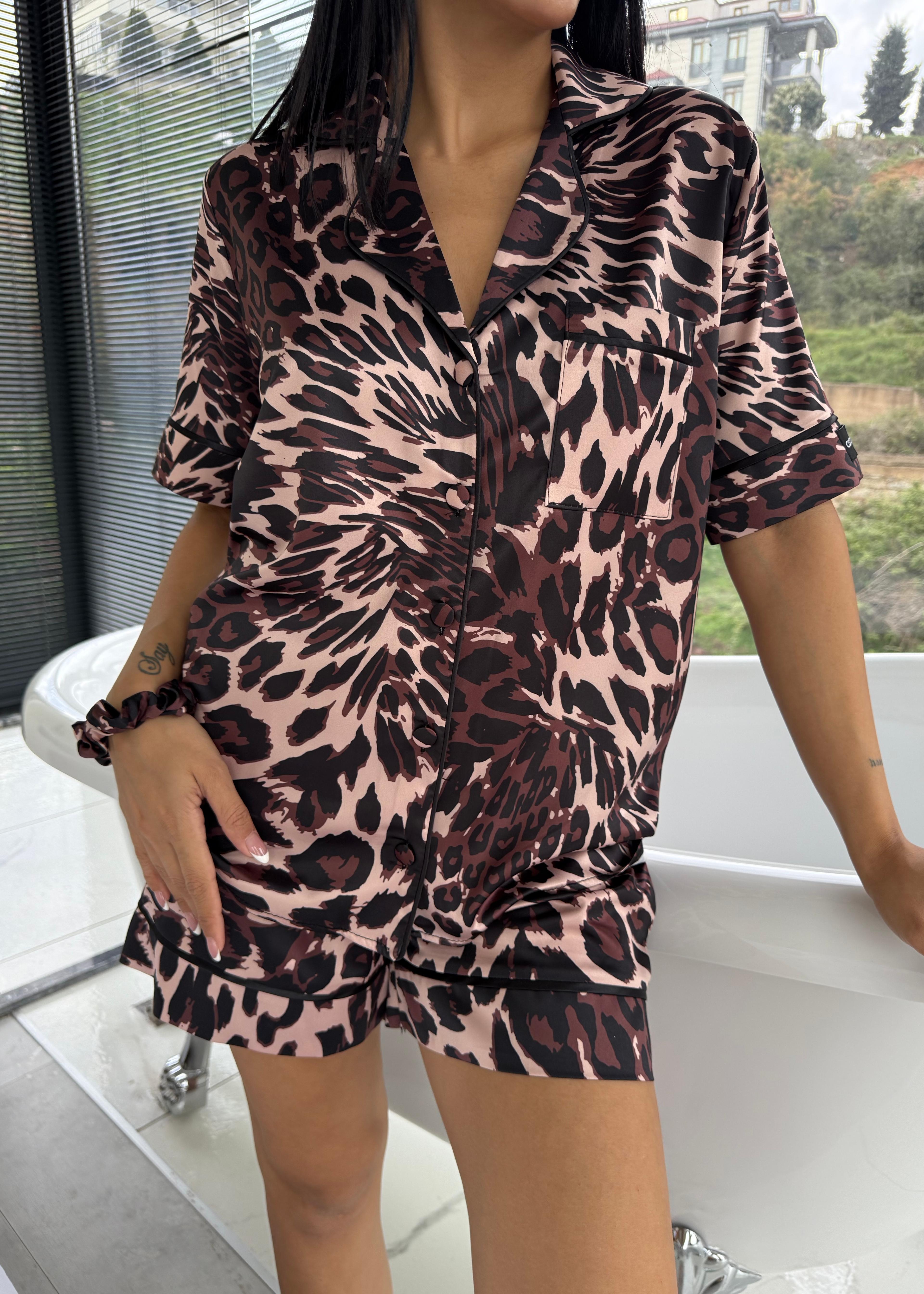 Leopar Desen Saten Şort Takım