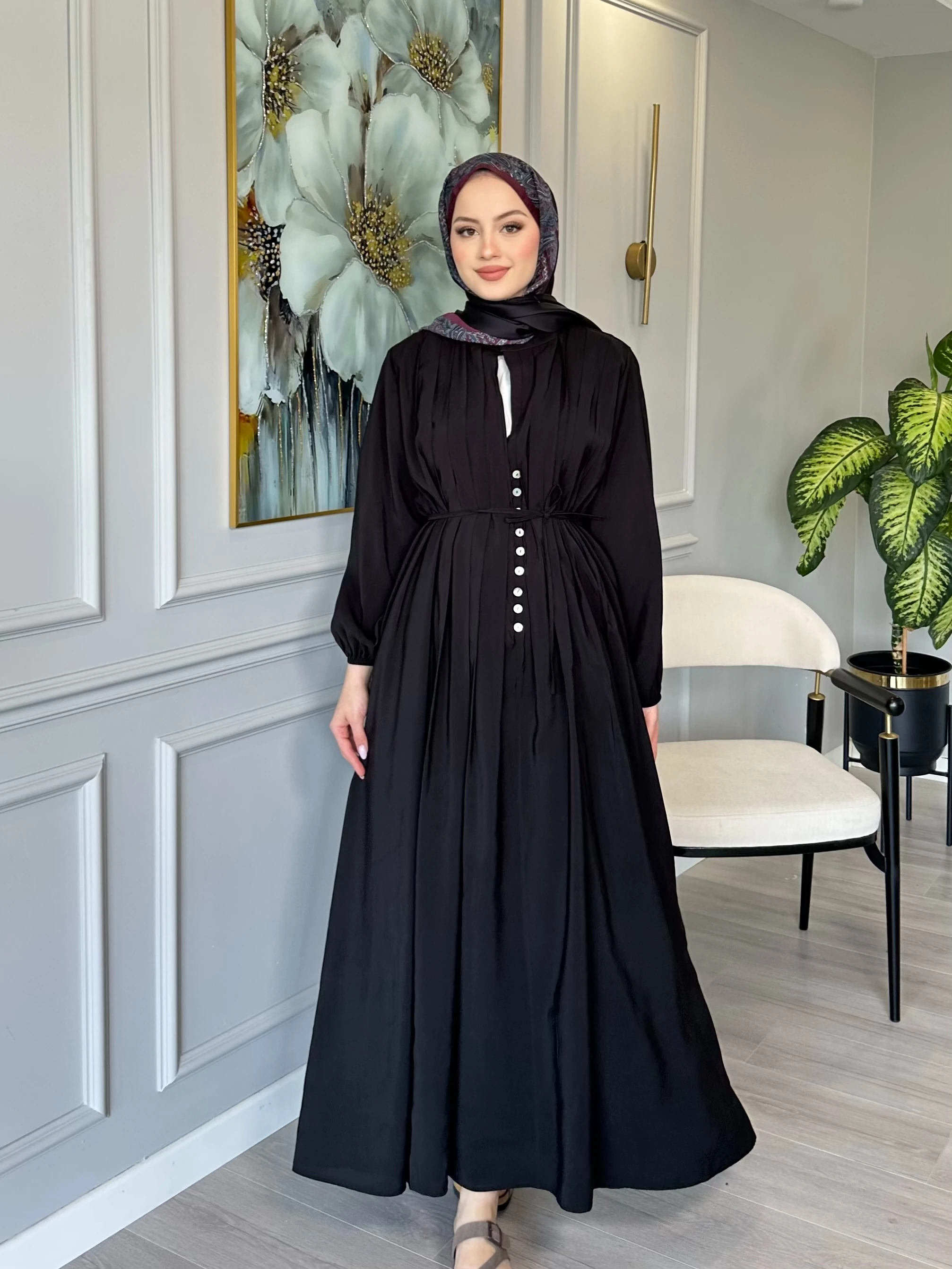 Rahat Kalıp Düğmeli Seyyar Kemerli Elbise - Siyah