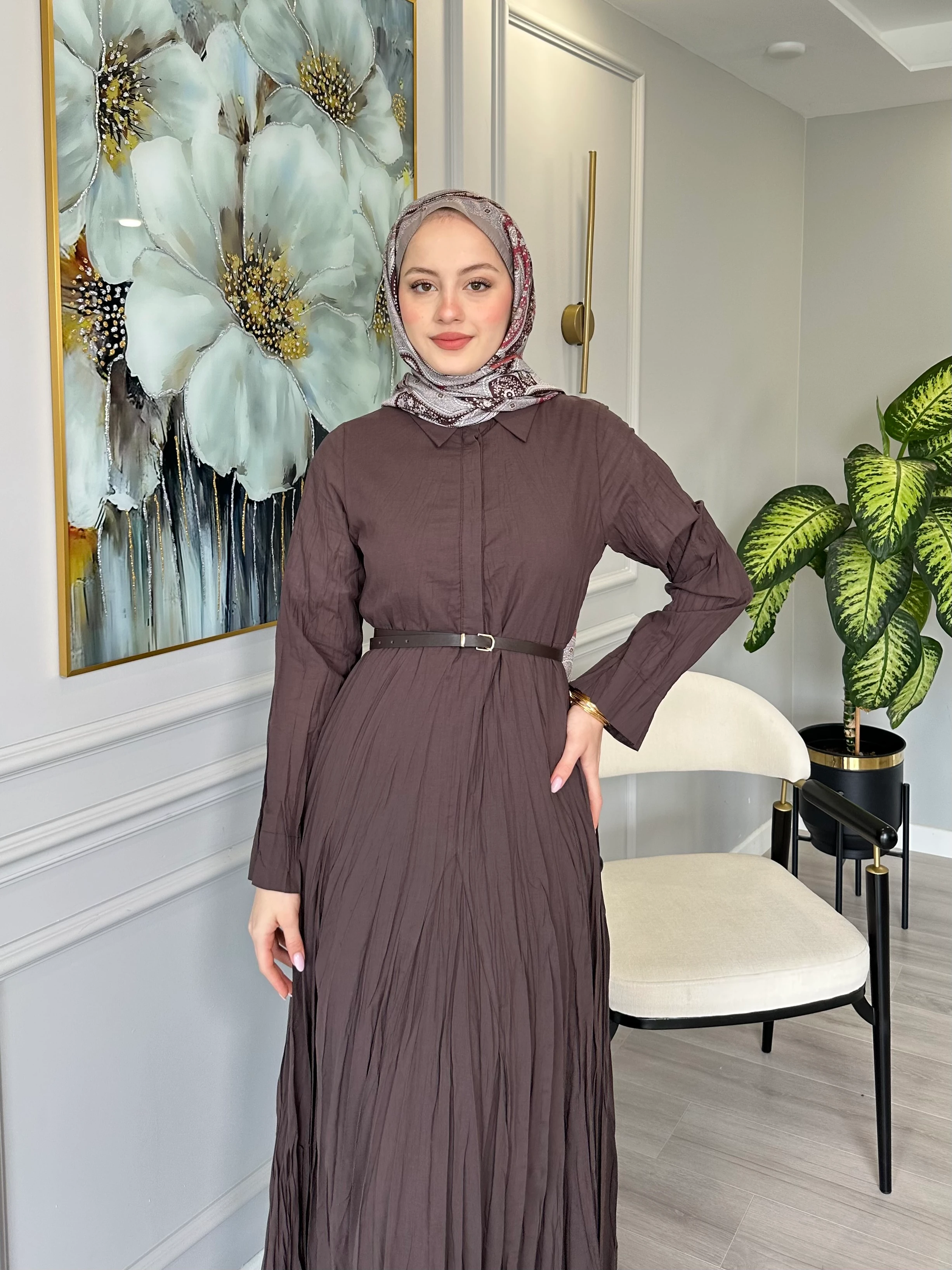 Pamuk Vual Büzgü Detaylı Kemerli Elbise