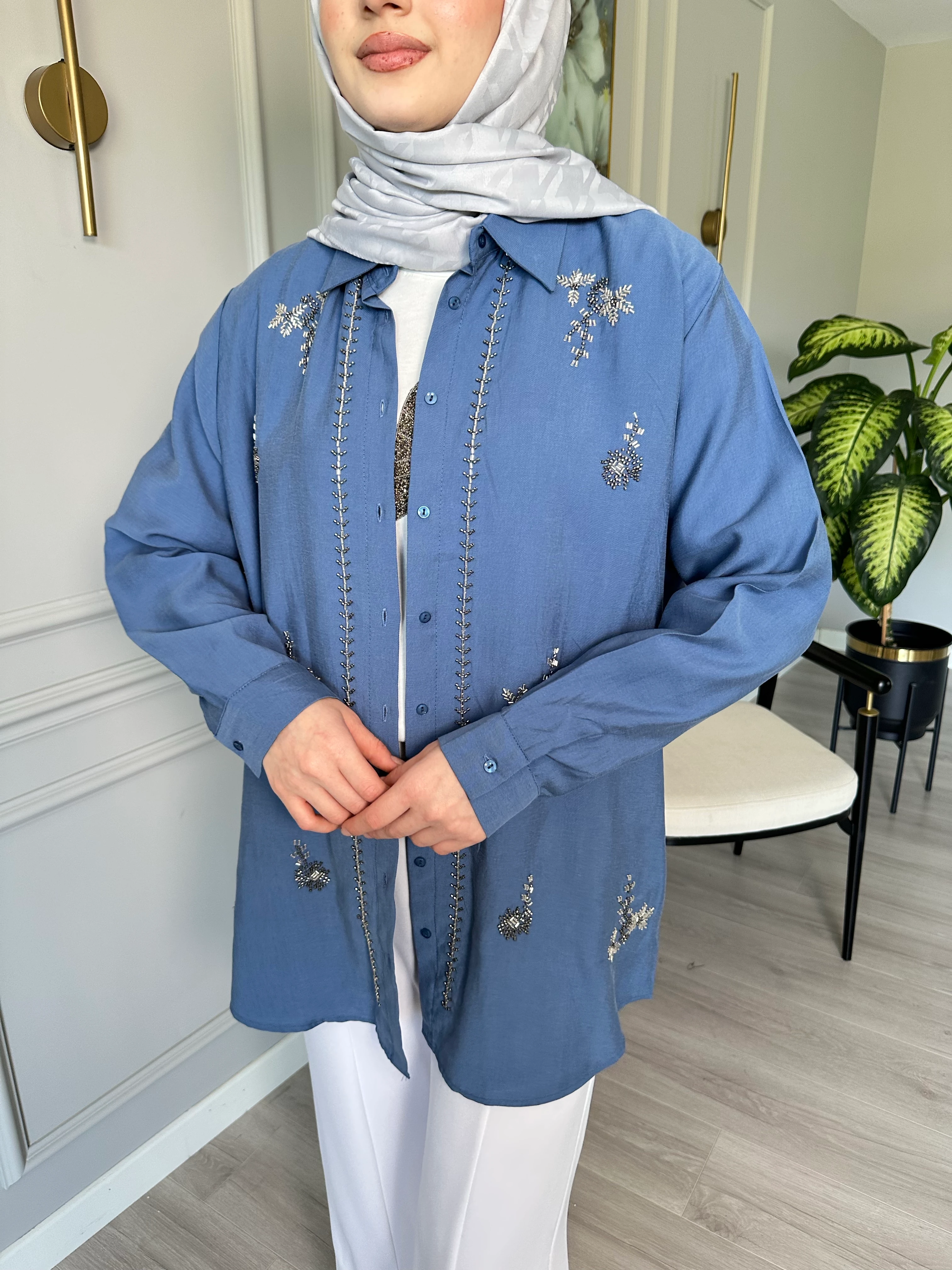 Tensel Kumaş Önü Taş İşlemeli Gömlek 