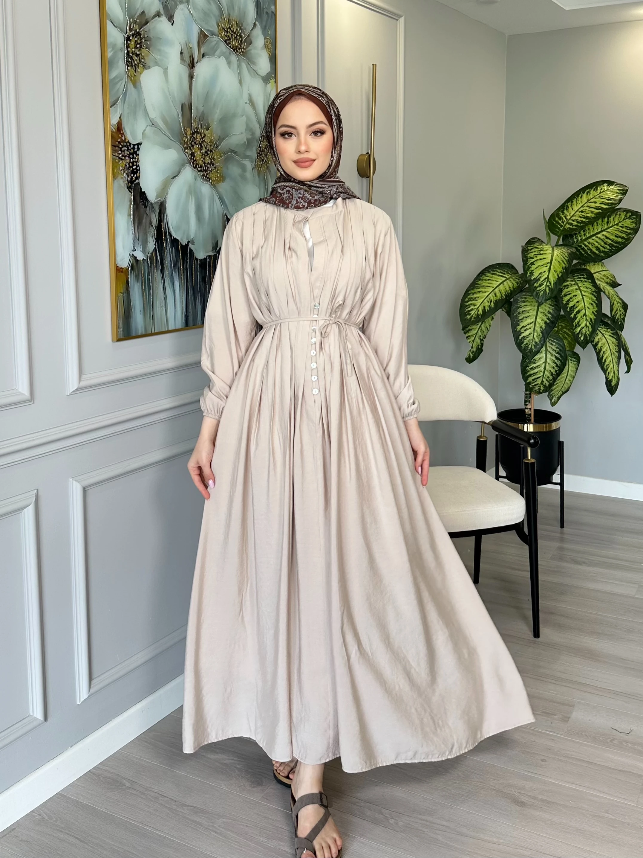 Rahat Kalıp Düğmeli Seyyar Kemerli Elbise - Bej