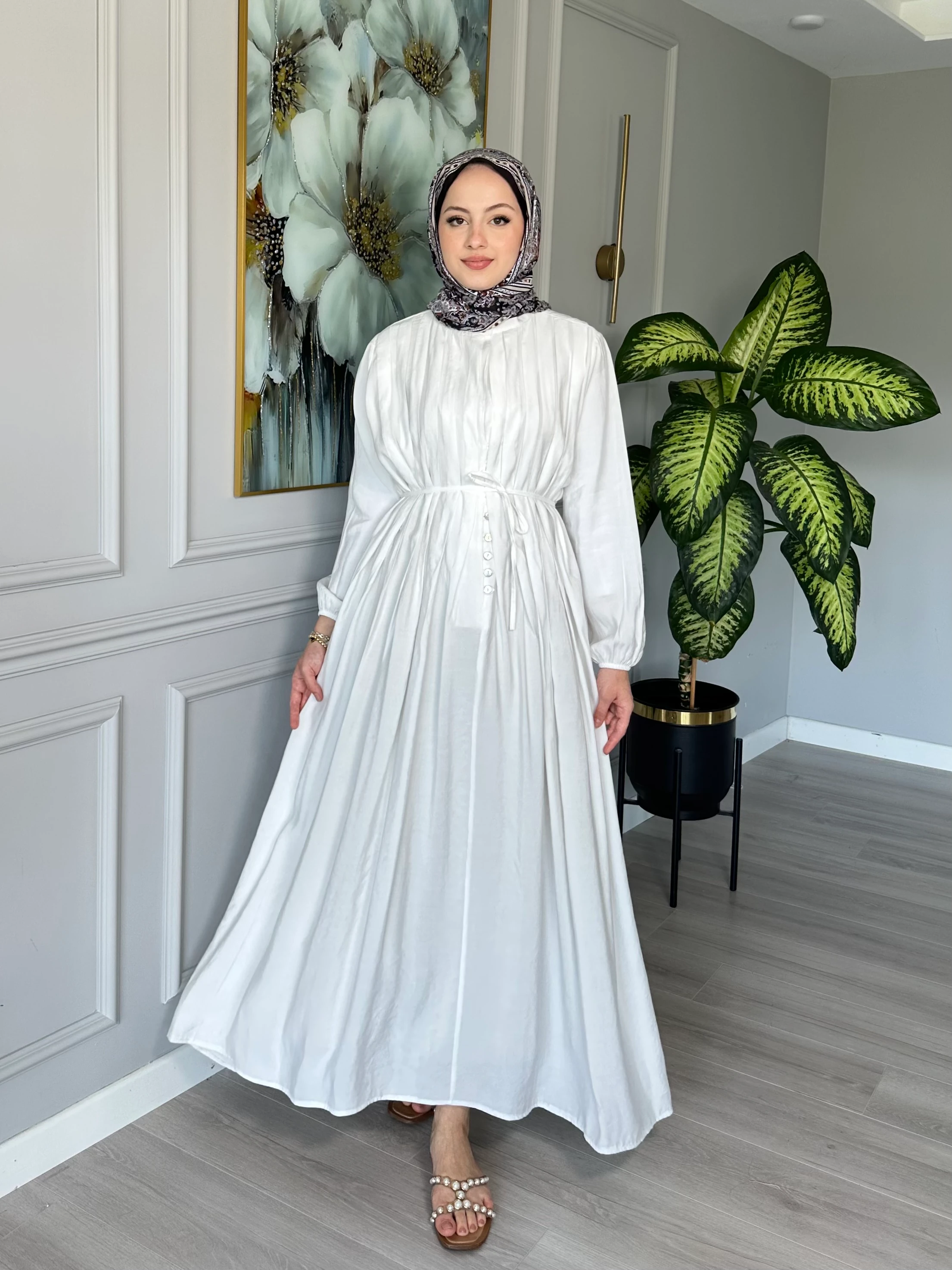 Rahat Kalıp Düğmeli Seyyar Kemerli Elbise - Beyaz