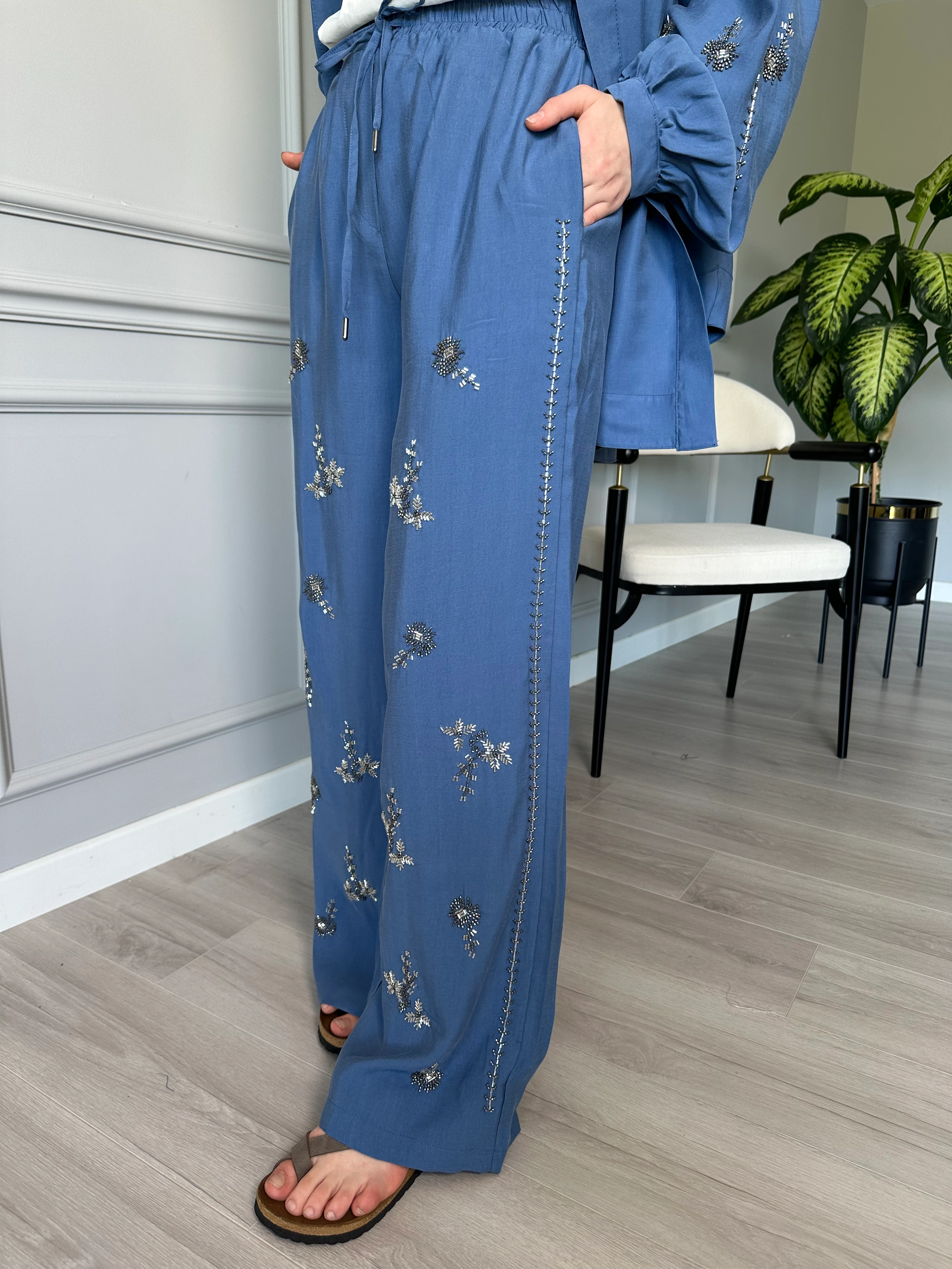 Taşlı Tensel Kumaş Gömlek ve Pantolon İkili Set