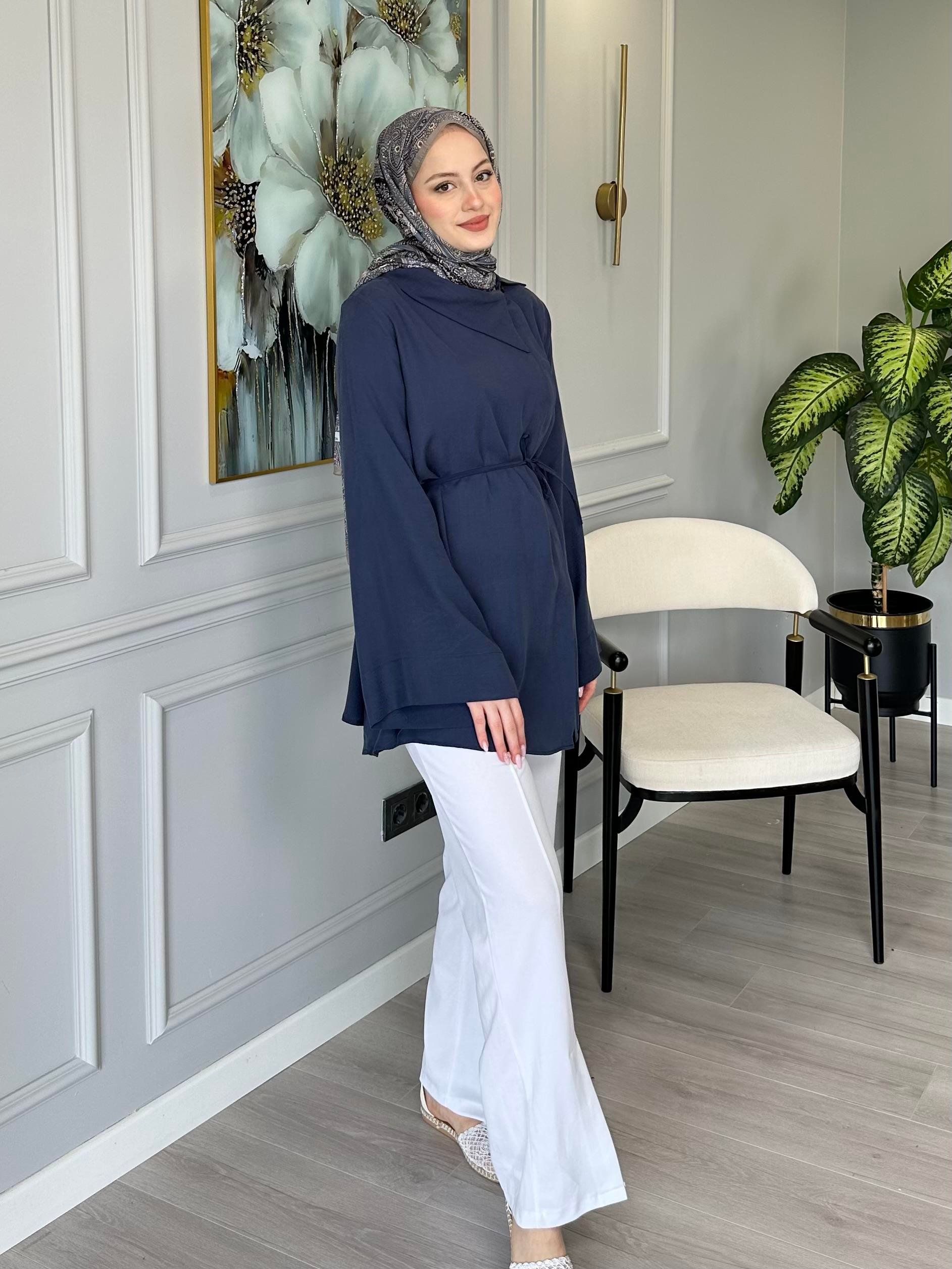 Yaka Detaylı Salaş Tunik - Lacivert