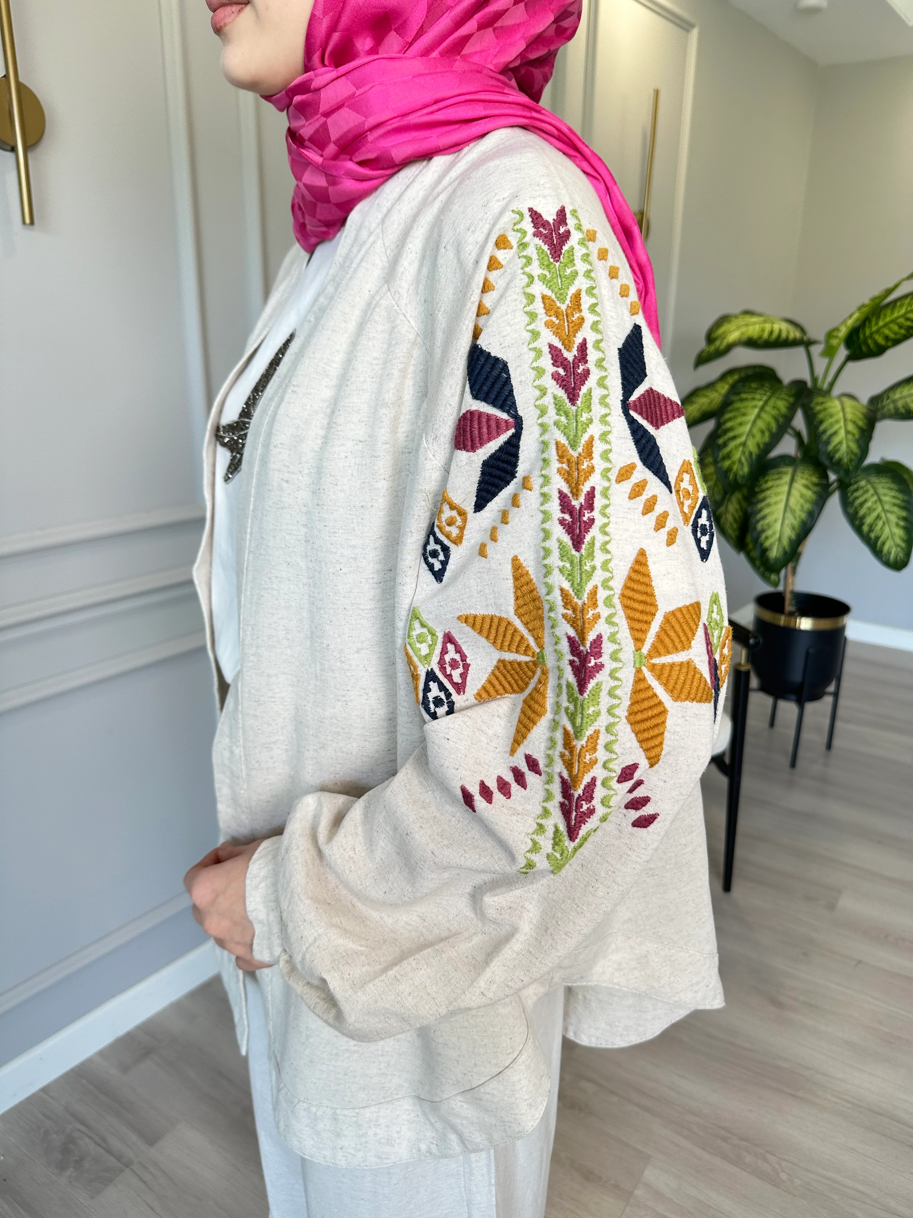 Keten Nakış İşlemeli Kimono – Sırtı ve Kolları İşlemeli